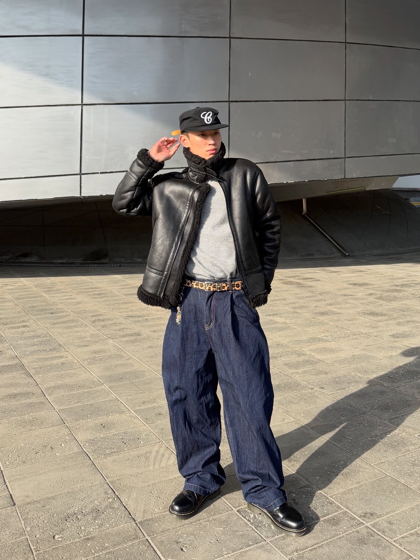 Dr. Martens 1461 Smooth Black 착용 스타일 - 1