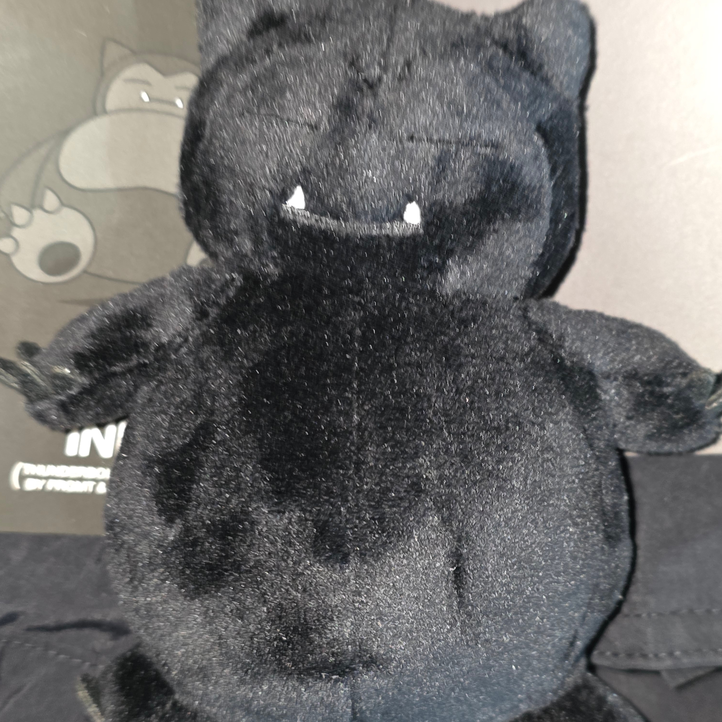 Fragment x Pokemon INN Thunderbolt Project TBP Mascot Key Ring Kabigon Black 착용 스타일 - 3