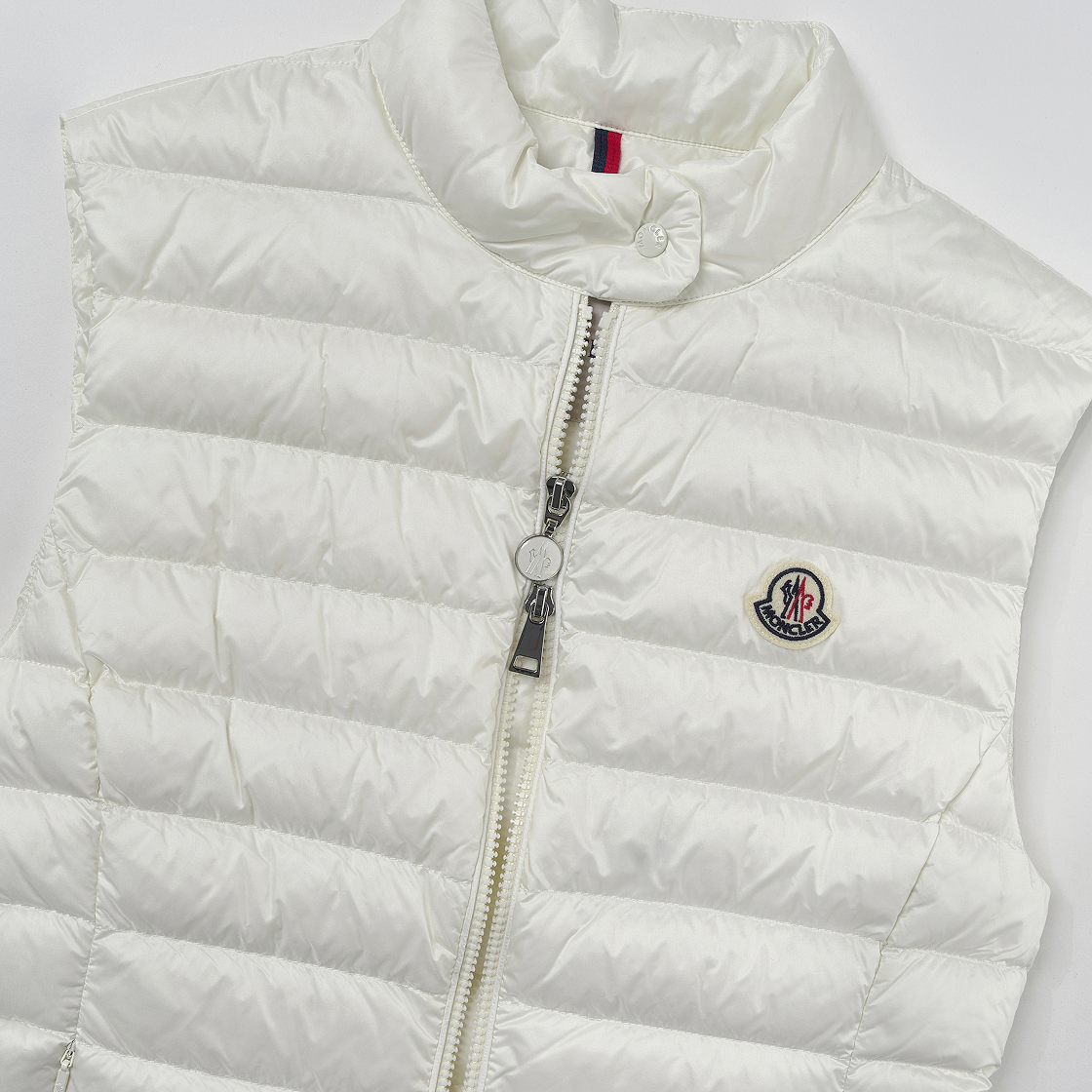 (W) 몽클레르 이겐스 다운 베스트 화이트 - 25SS((W) Moncler Igens Down Vest White - 25SS) - 3