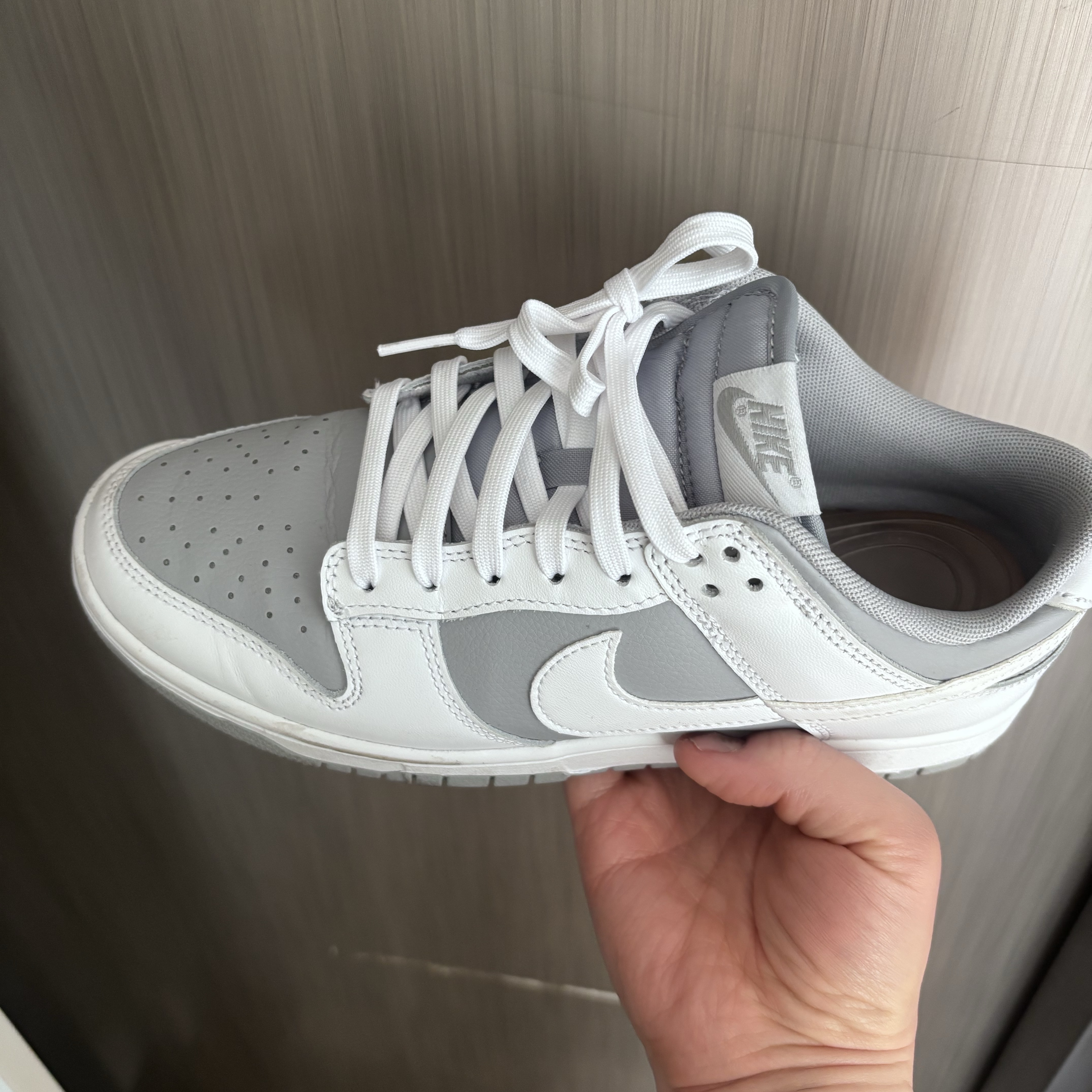 Nike Dunk Low Retro White Neutral Grey 착용 스타일