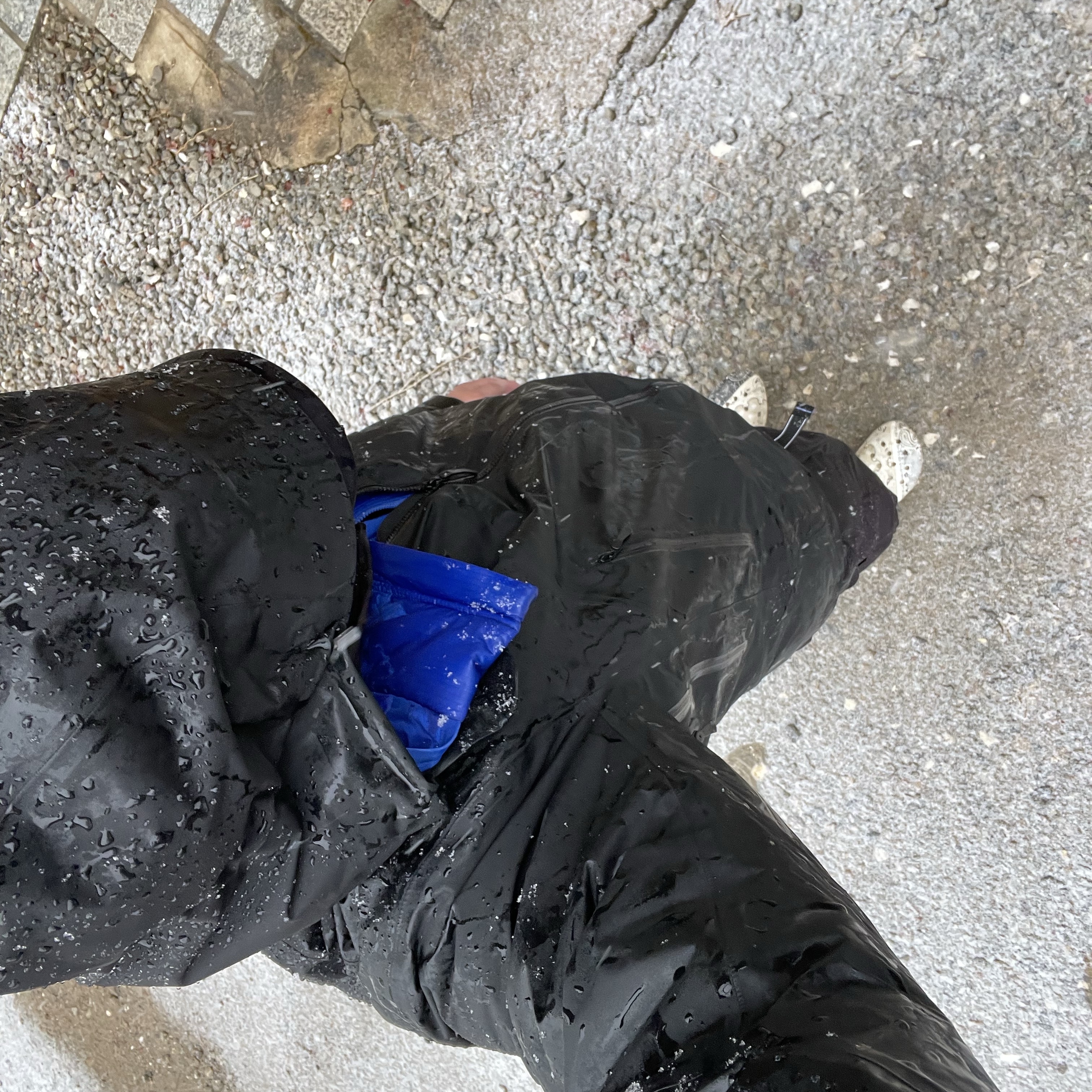 Arc'teryx Beta AR Jacket Black, Arc'teryx Atom SV Hoody Vitality 착용 스타일 - 1