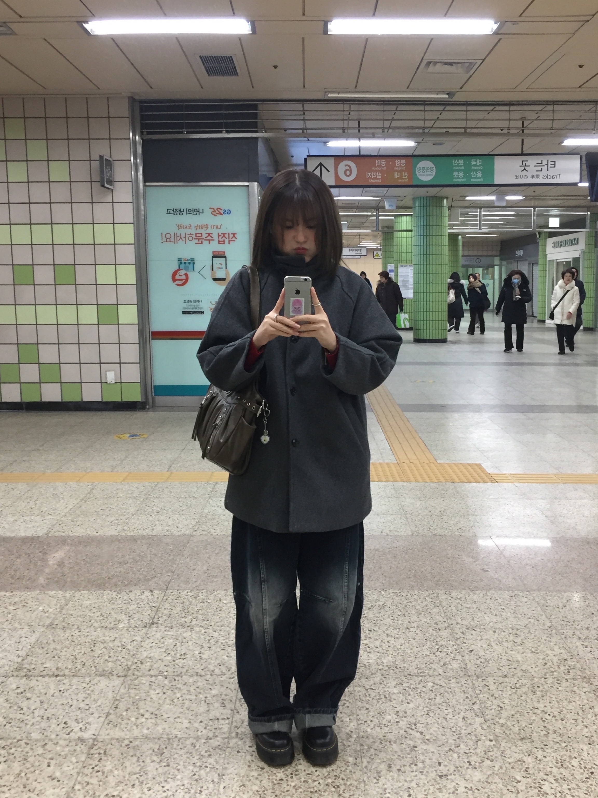Dr. Martens 1461 Quad Black 착용 스타일