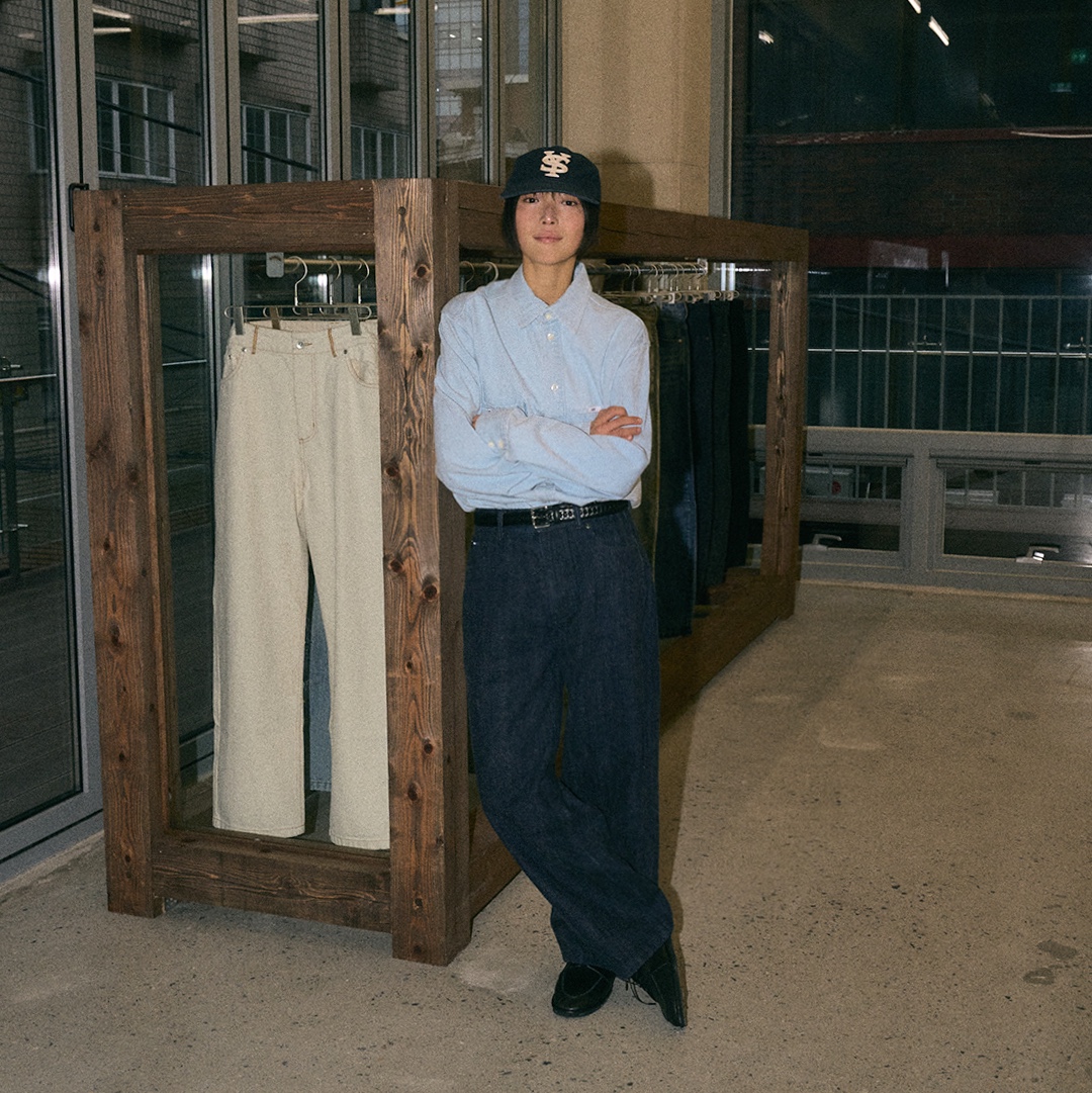 Sunday Ceremony Sy Logo 5 Panel Cotton Cap - Navy, Sunday Ceremony Vintage Washed Japanese Denim Shirt - Wash Blue 착용 스타일