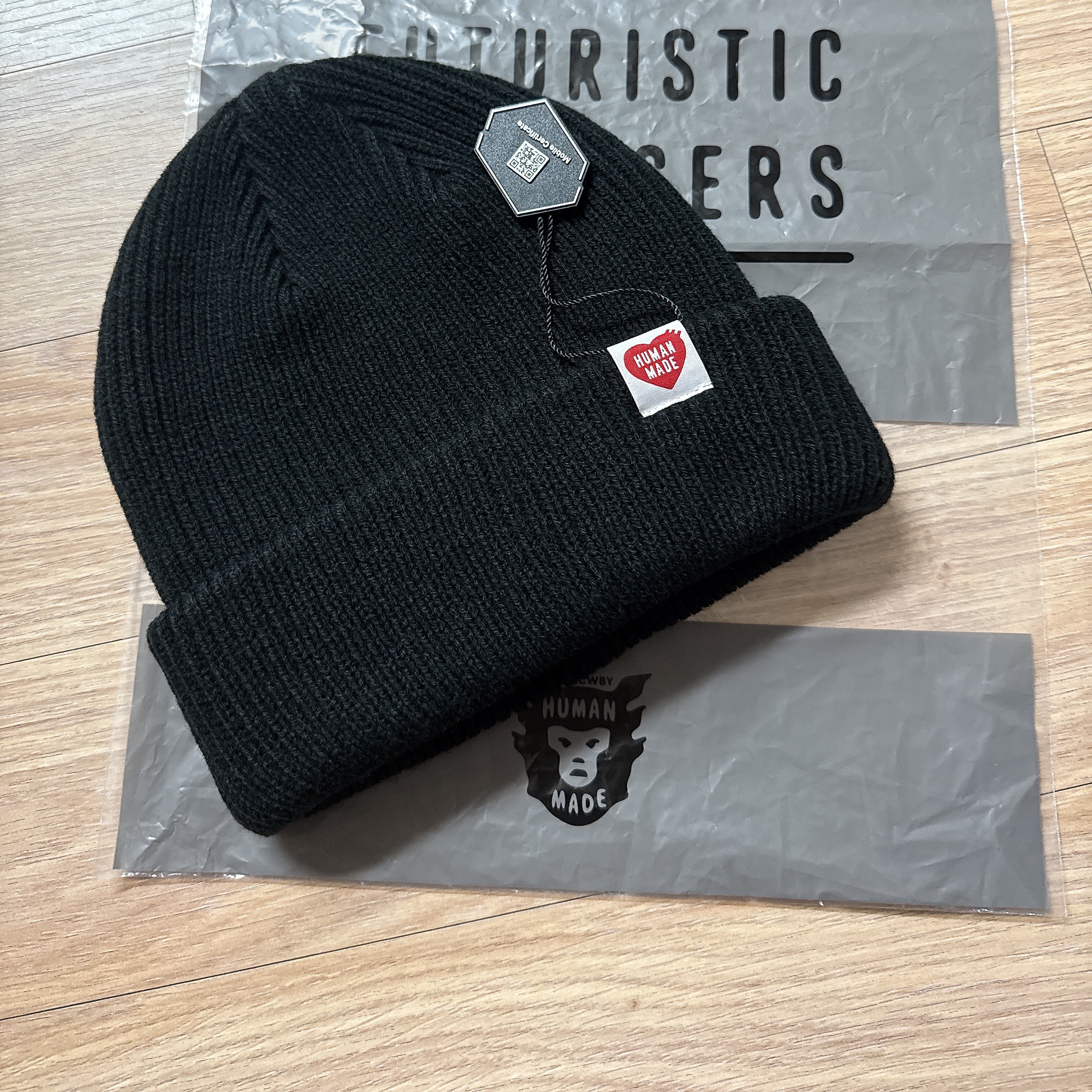 Human Made Classic Beanie Black 착용 스타일 - 1
