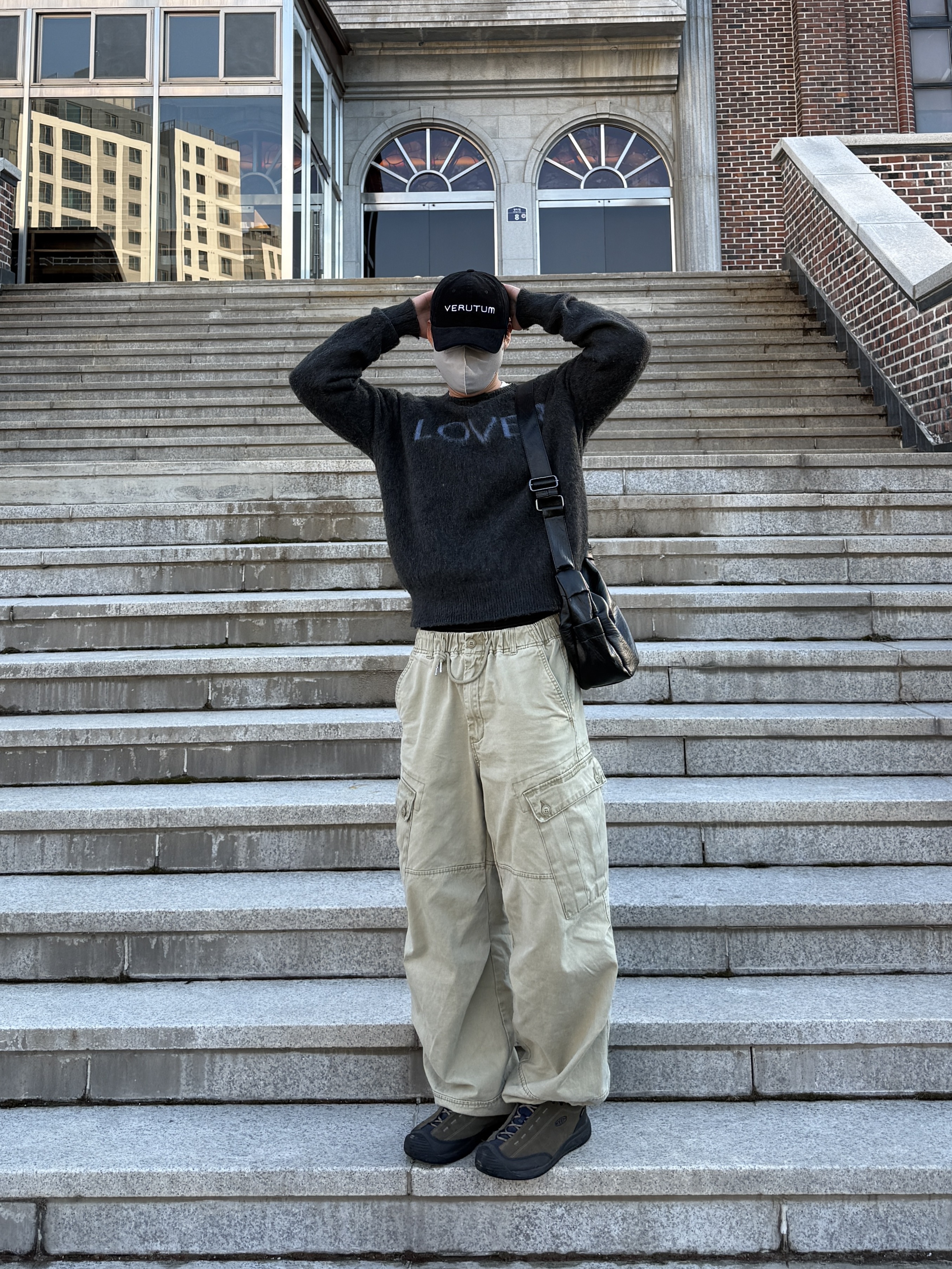 Keen x Eastlogue Jasper Rocks Sneakers Scarab Arctic, VERUTUM BC009 FL Front Logo Cap Black 착용 스타일 - 2