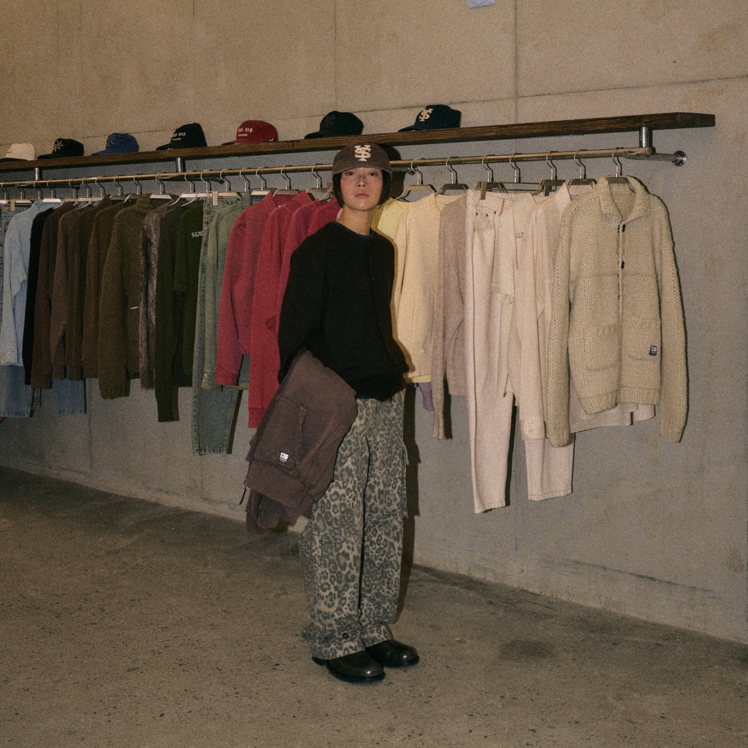 Sunday Ceremony Sy Logo 5 Panel Cotton Cap - Brown, Sunday Ceremony Sheer Mohair Cardigan - Brown 착용 스타일