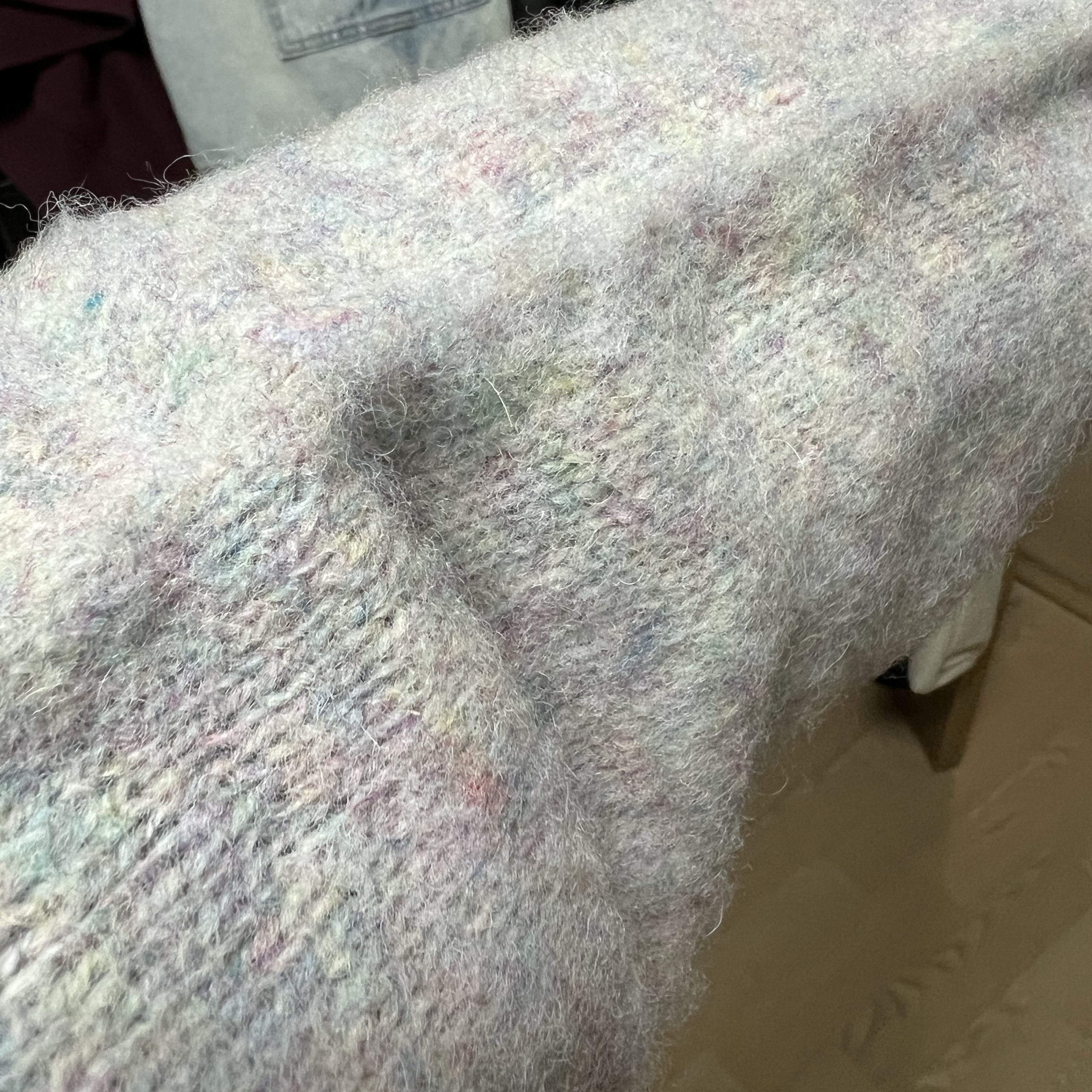 Harley of Scotland Shaggy Dog Crewneck Sweater Ugie Pearl 착용 스타일 - 3