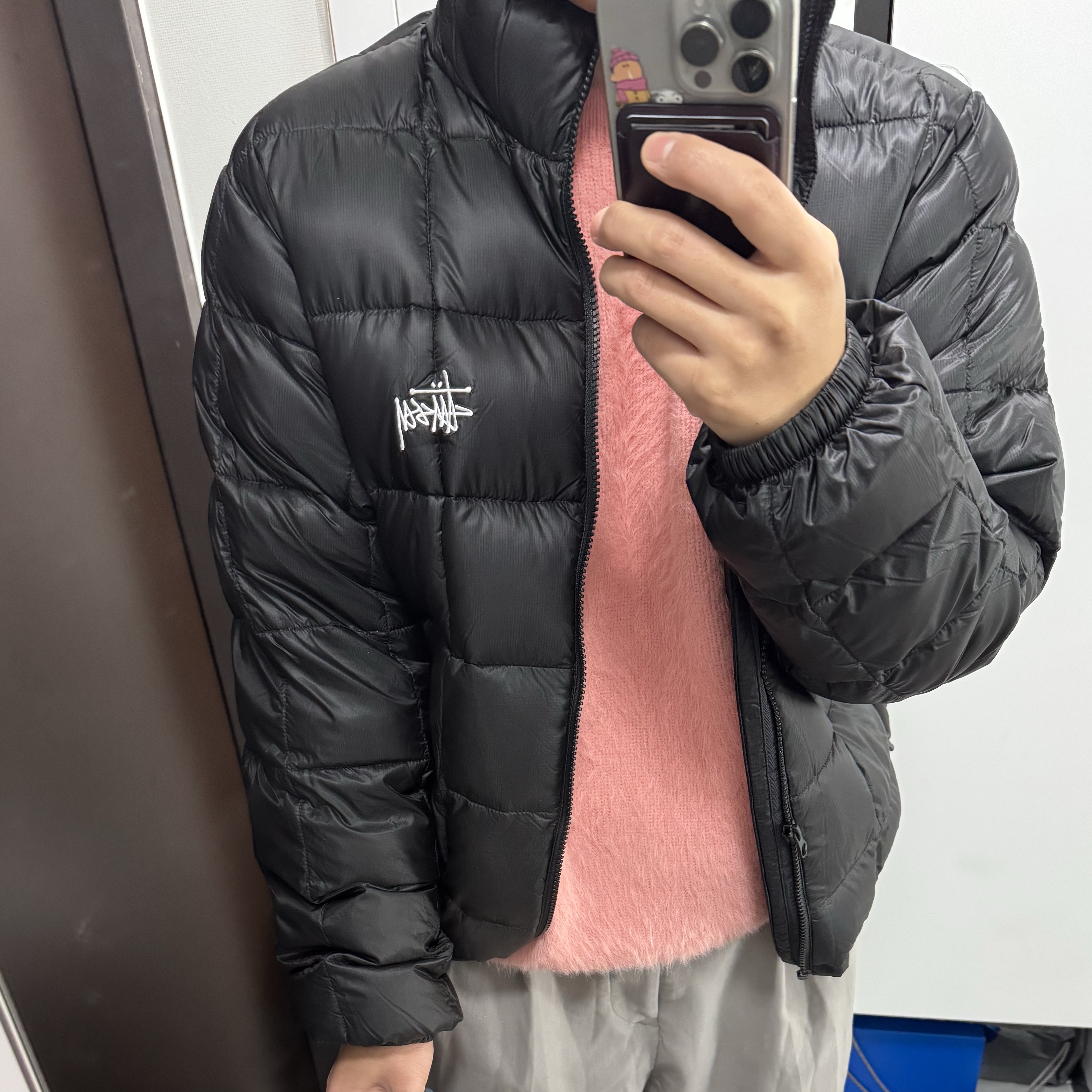 Stussy Midweight Puffer Black 착용 스타일 - 4