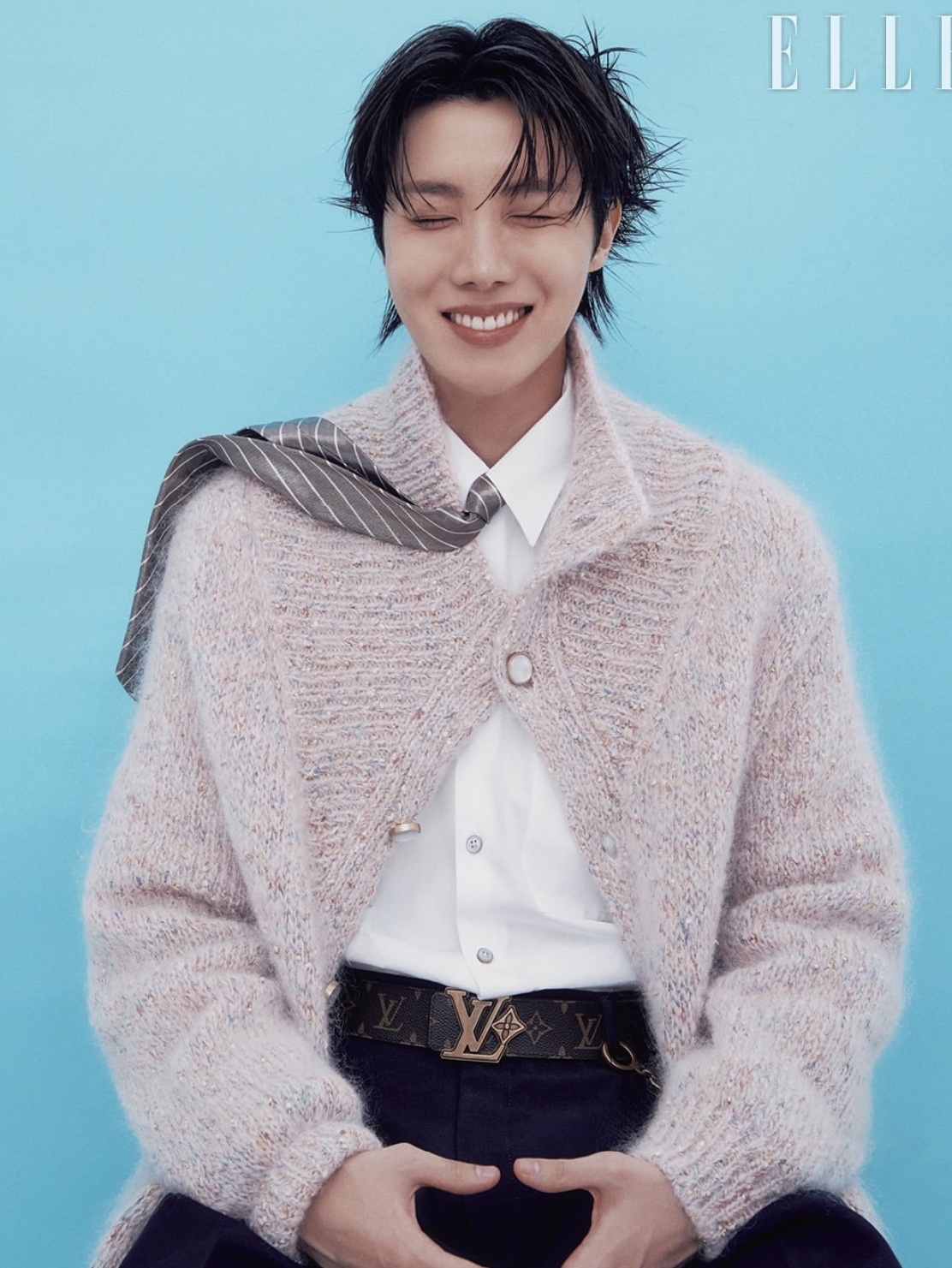 Louis Vuitton Tweed Mohair Cardigan Dusty Pink 착용 스타일