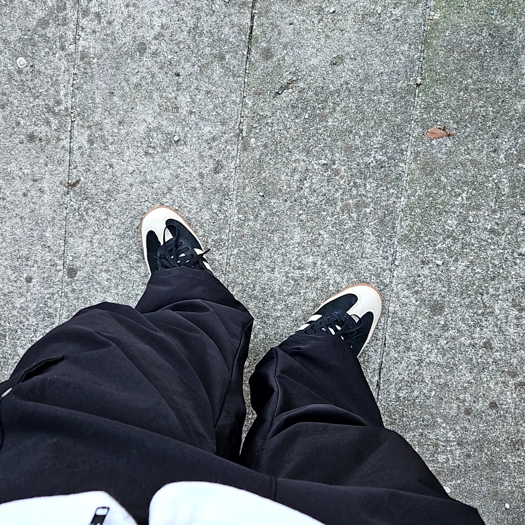 (W) Adidas Samba OG Core Black Wonder White 착용 스타일
