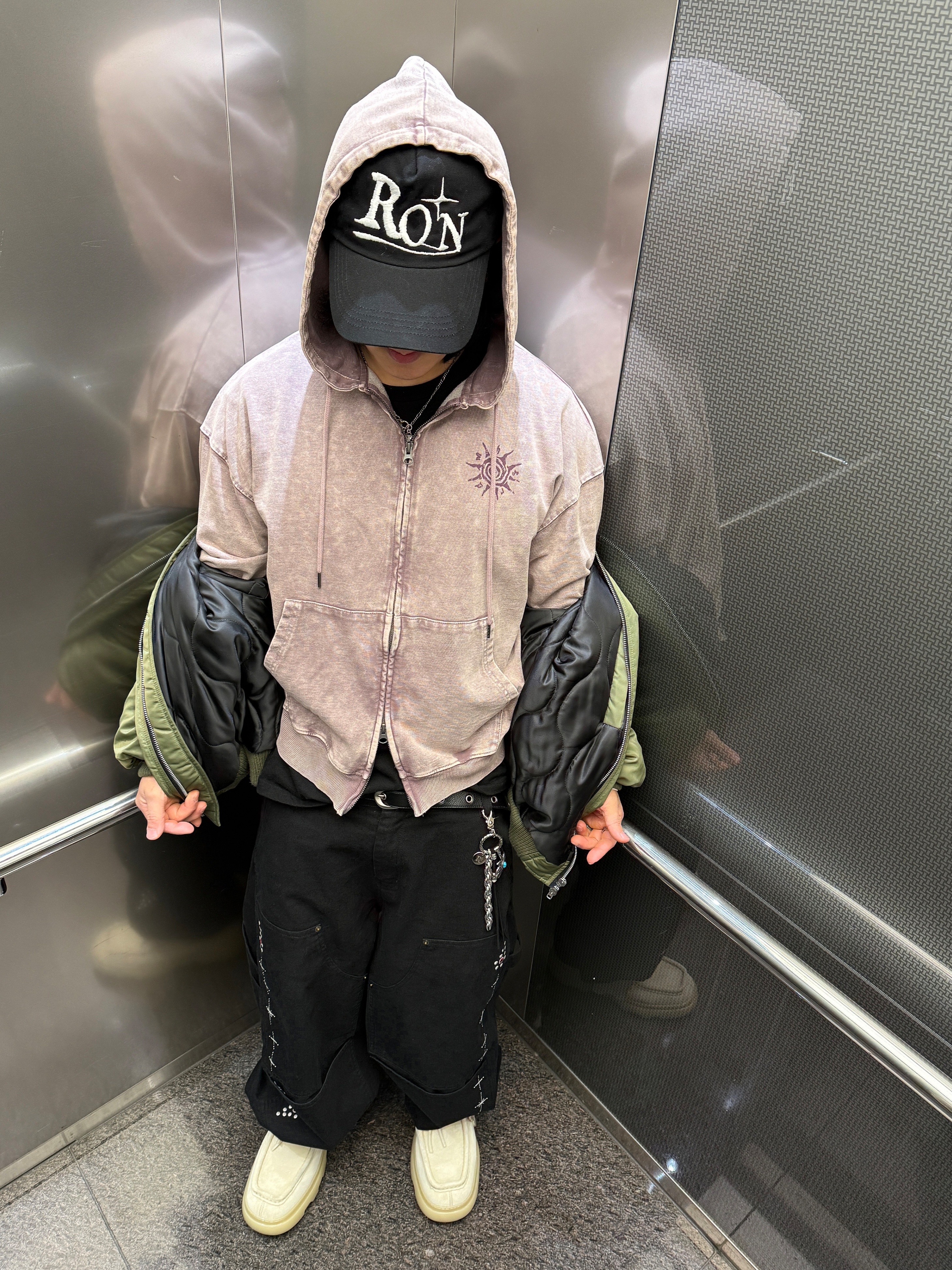 ROARINGRAD Flight Shirring MA-1 Khaki, Aoiro Fake Stud Cutted Double Knee Pants Denim Black 착용 스타일 - 3