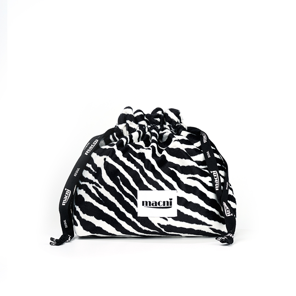 마크니 지브라 스트링 파우치백 화이트(MACNI Zebra String Pouch Bag White) - 2