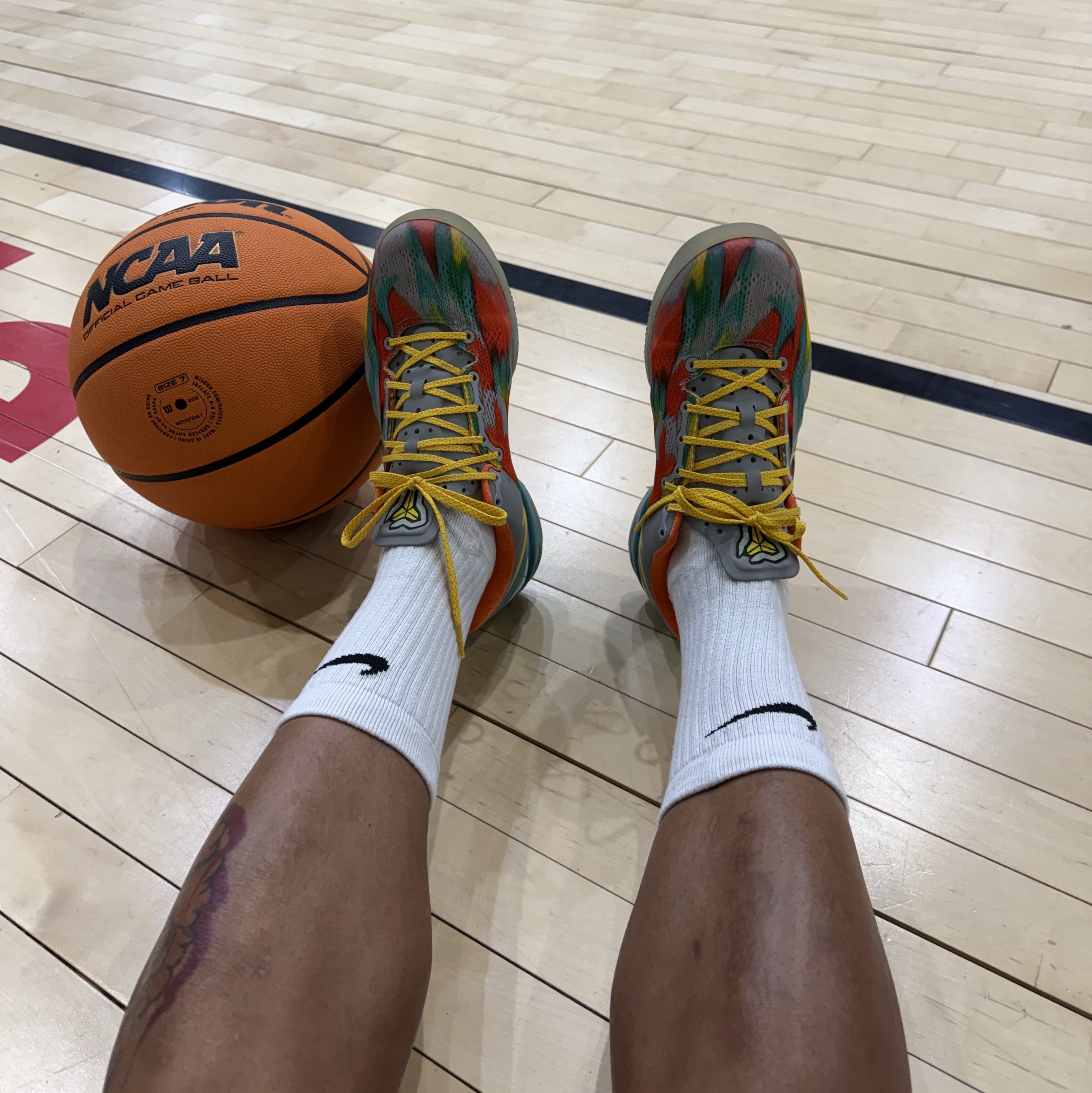 Nike Kobe 8 Protro Venice Beach 착용 스타일