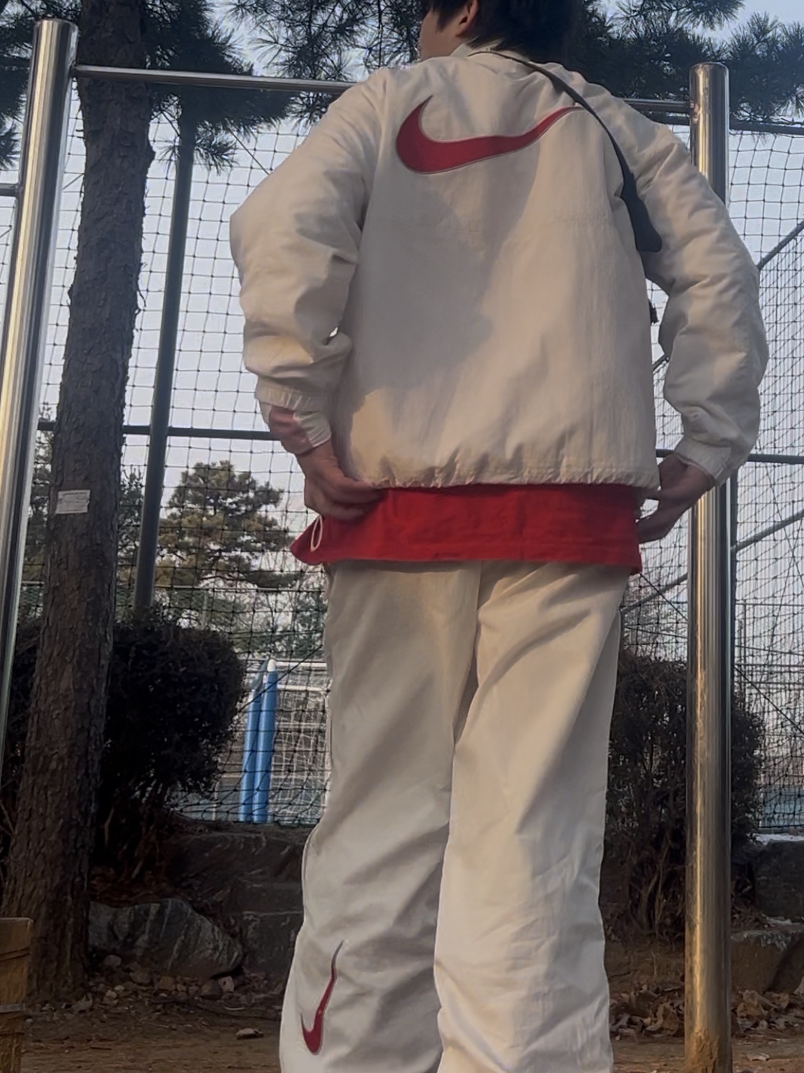 Supreme x Nike Ripstop Pullover White - 24SS, Supreme x Nike Ripstop Track Pants White - 24SS 착용 스타일