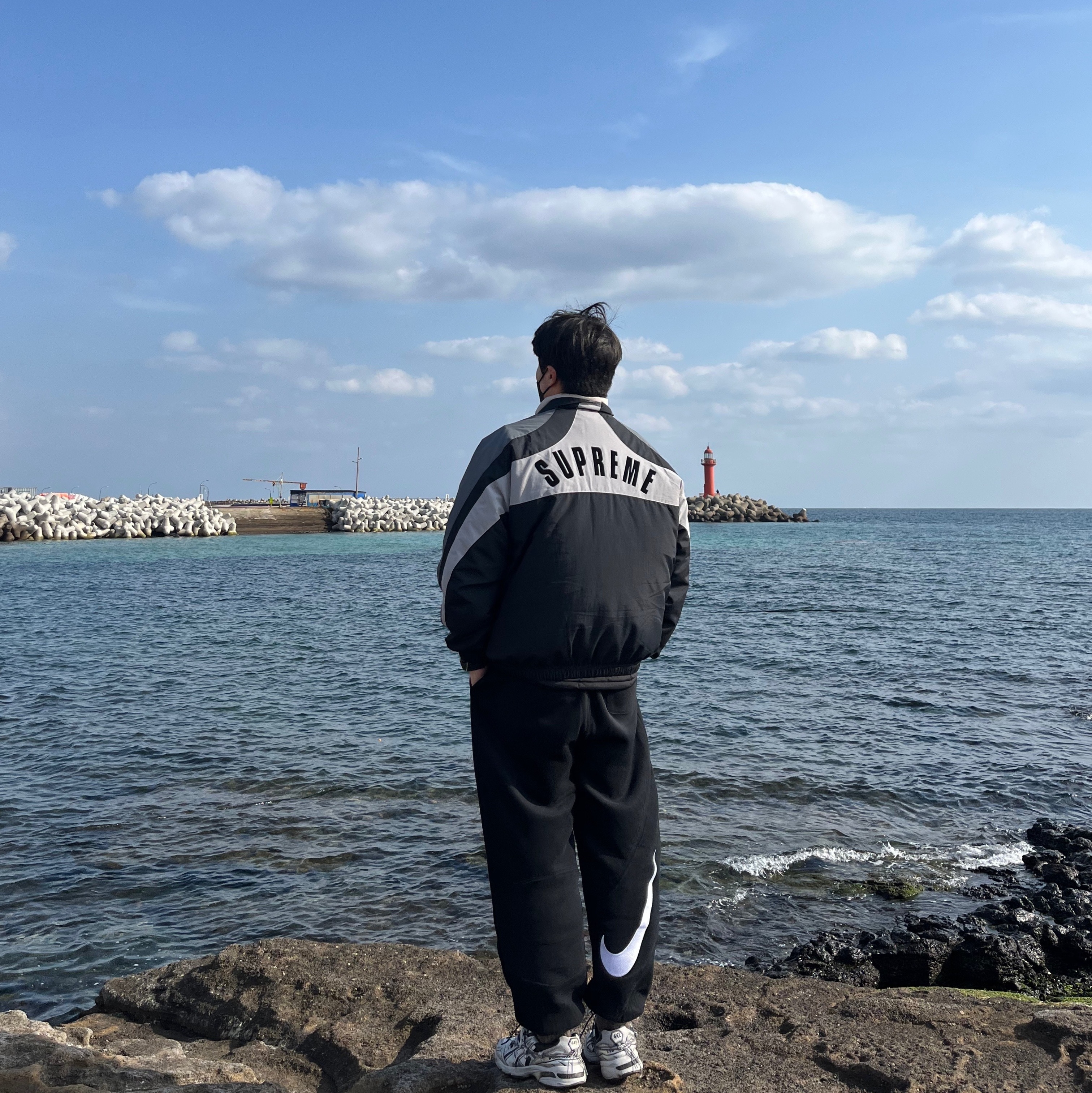 Supreme x Umbro Track Jacket Black - 23SS, Nike x Drake Nocta NRG LR Reversible Vest Black (DR2664-010) 착용 스타일 - 2