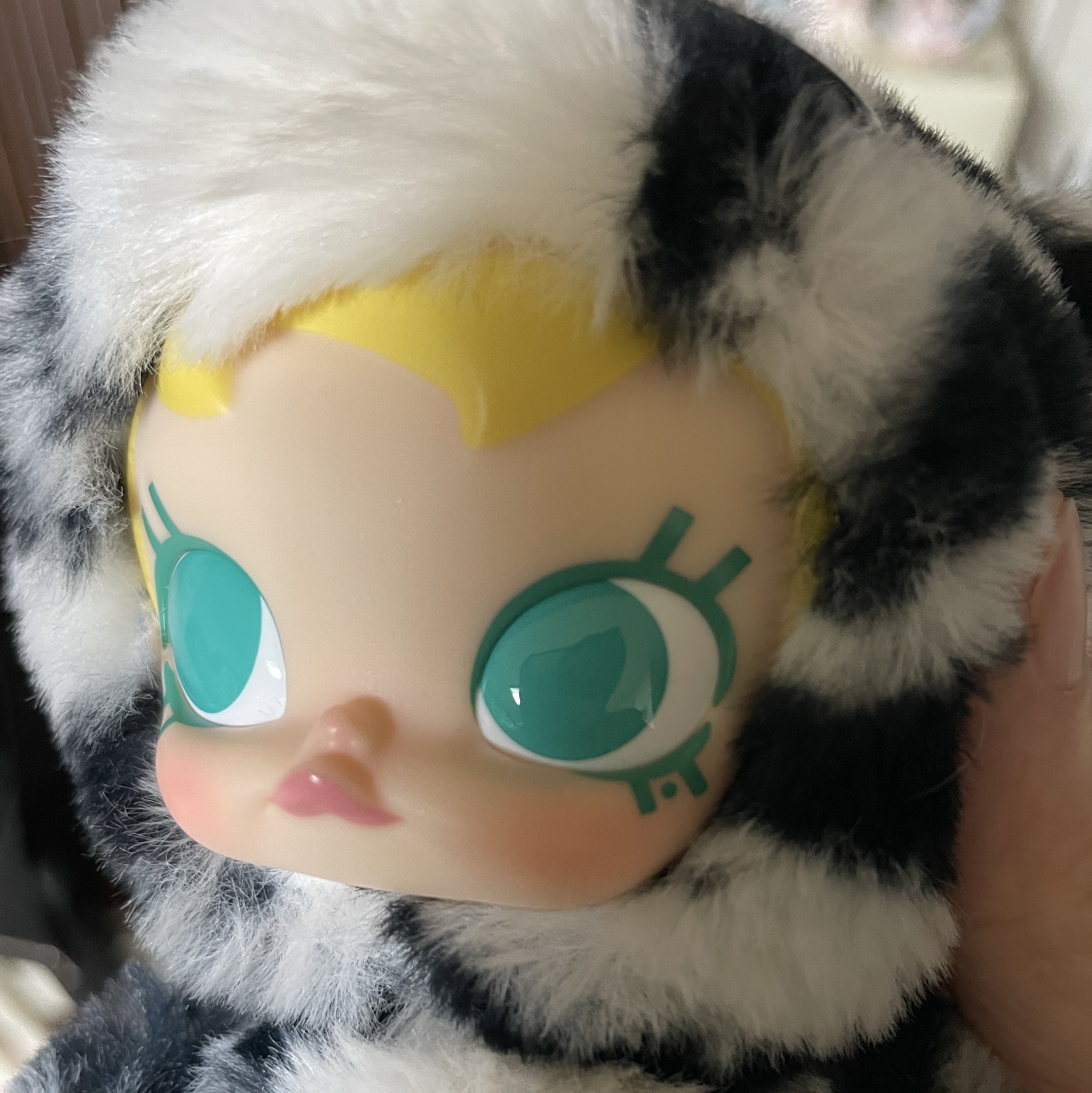 Pop Mart Have A Good Run Series Plush Pendant Sealed Case (1 Blind Box) 착용 스타일