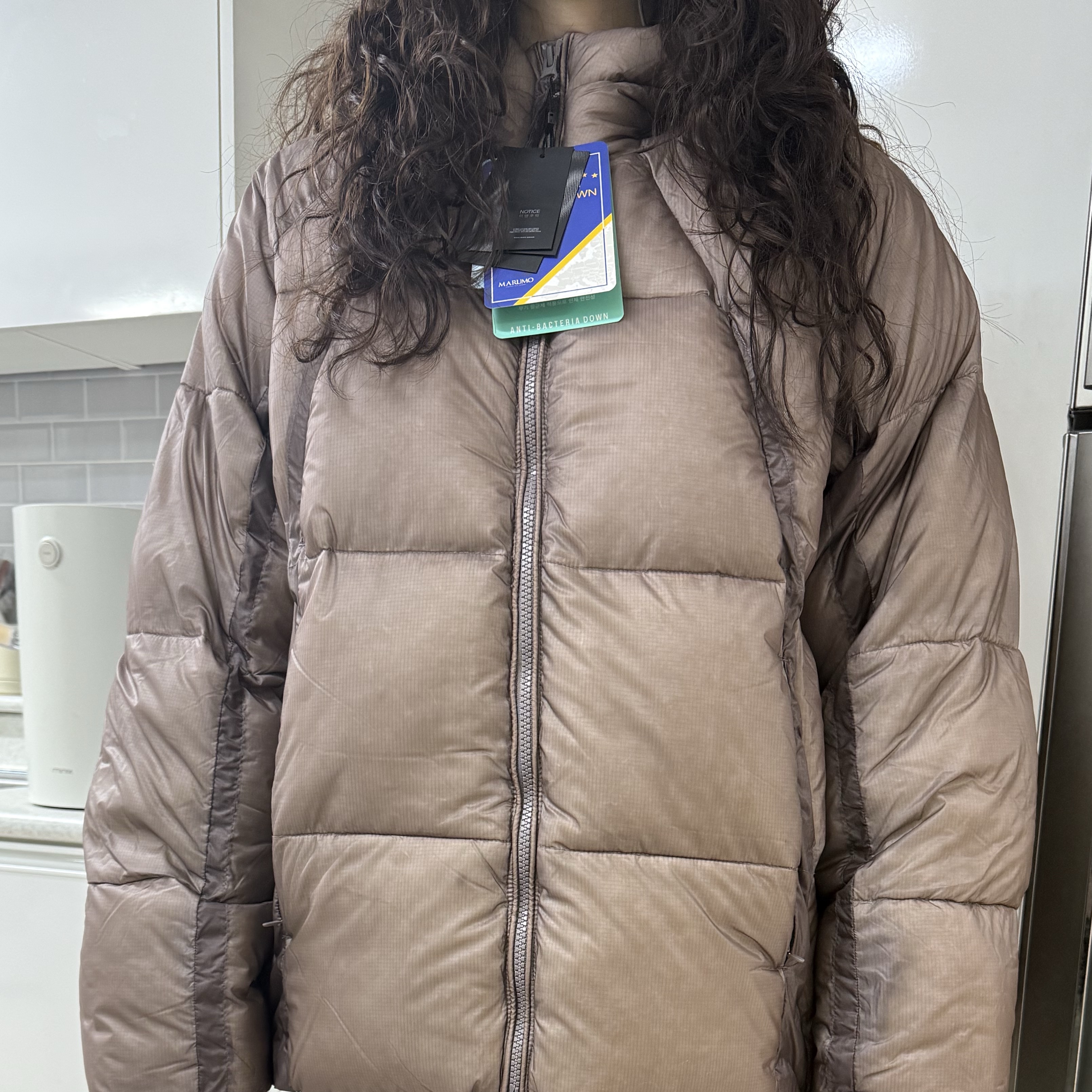Sansan Gear Shade Puffer Jacket Ash Pink - 25FW 착용 스타일 - 2