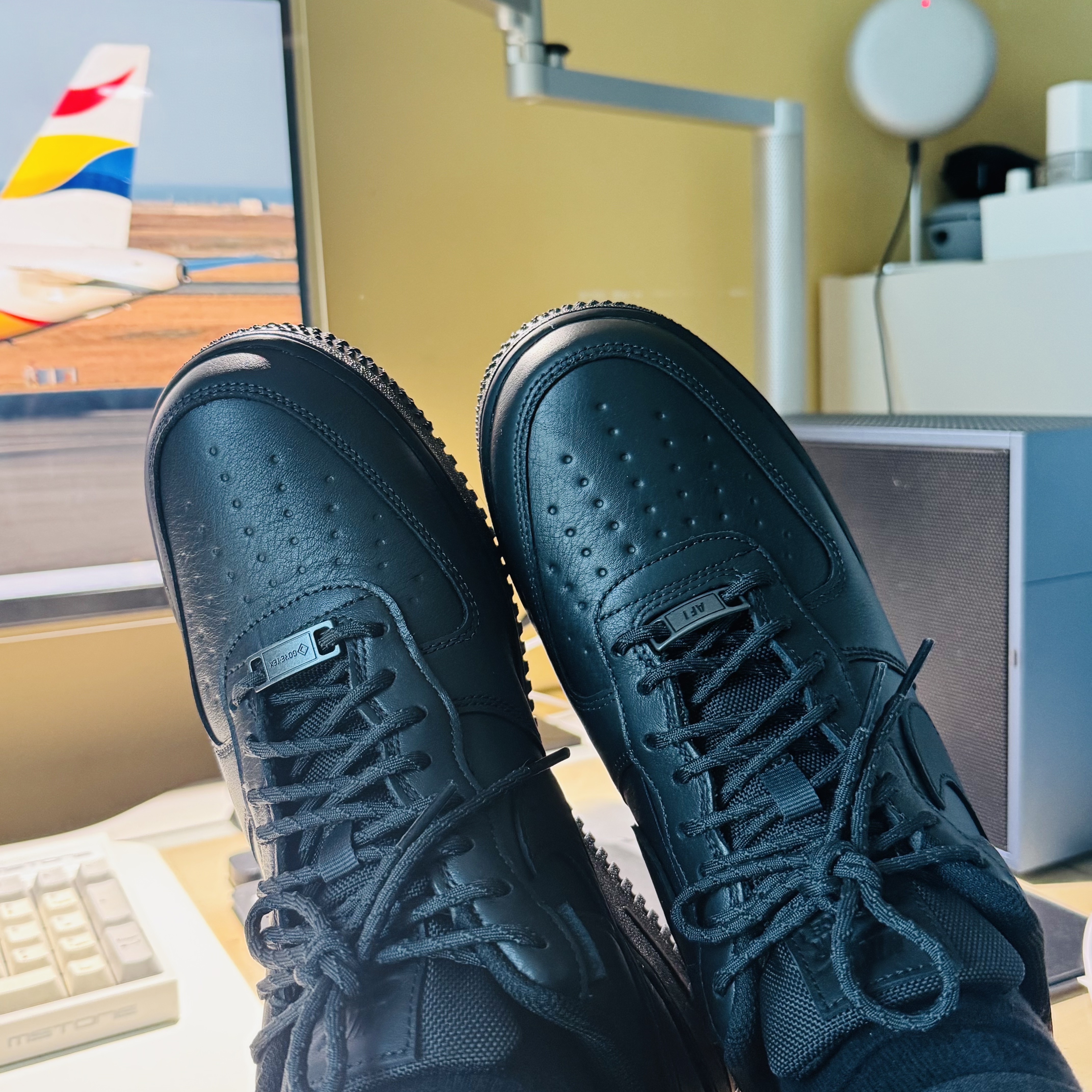 Nike Air Force 1 Low Gore-Tex Vibram Off Noir and Black 착용 스타일