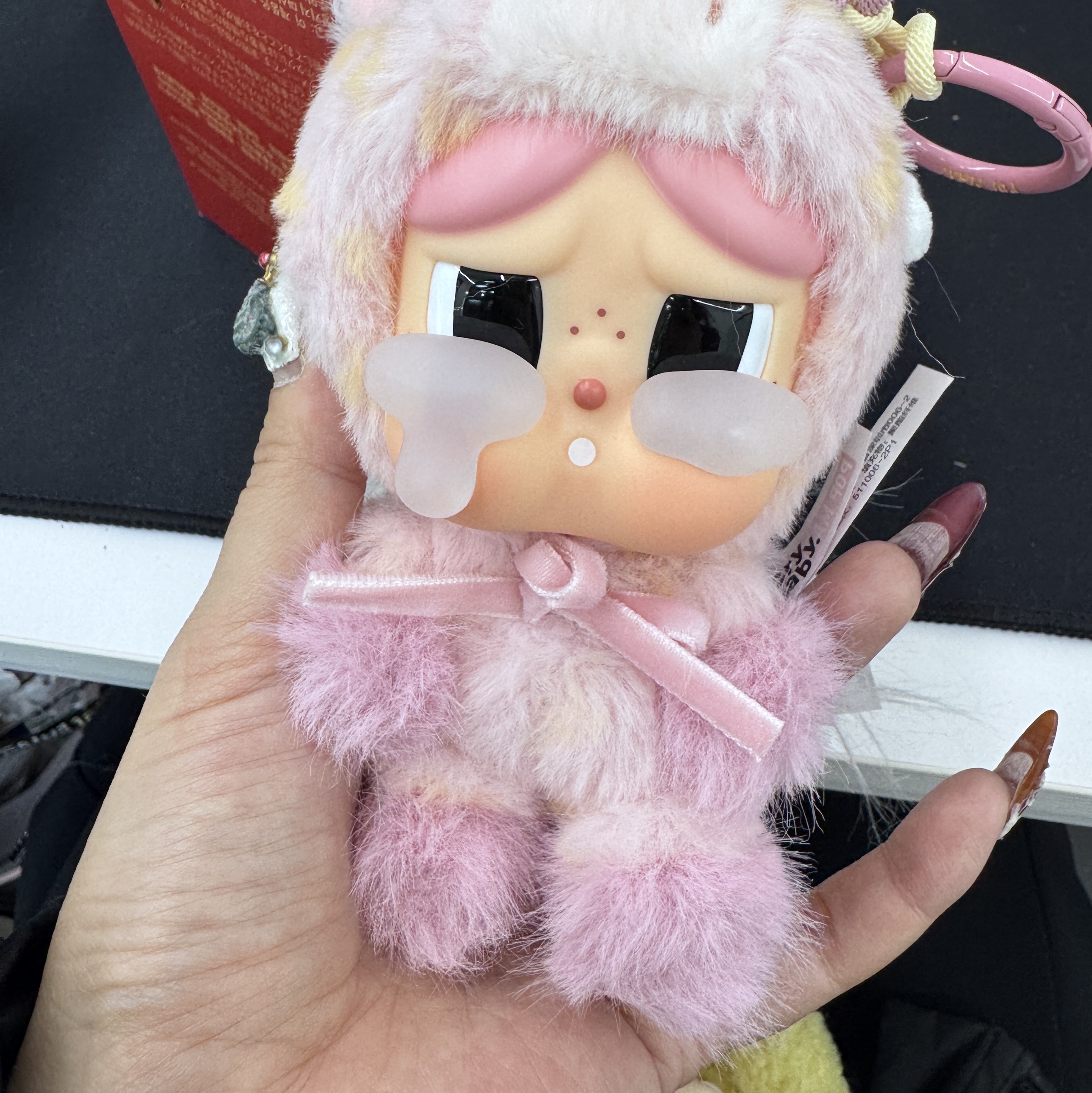 Pop Mart Have A Good Run Series Plush Pendant Sealed Case (7 Blind Boxes) 착용 스타일