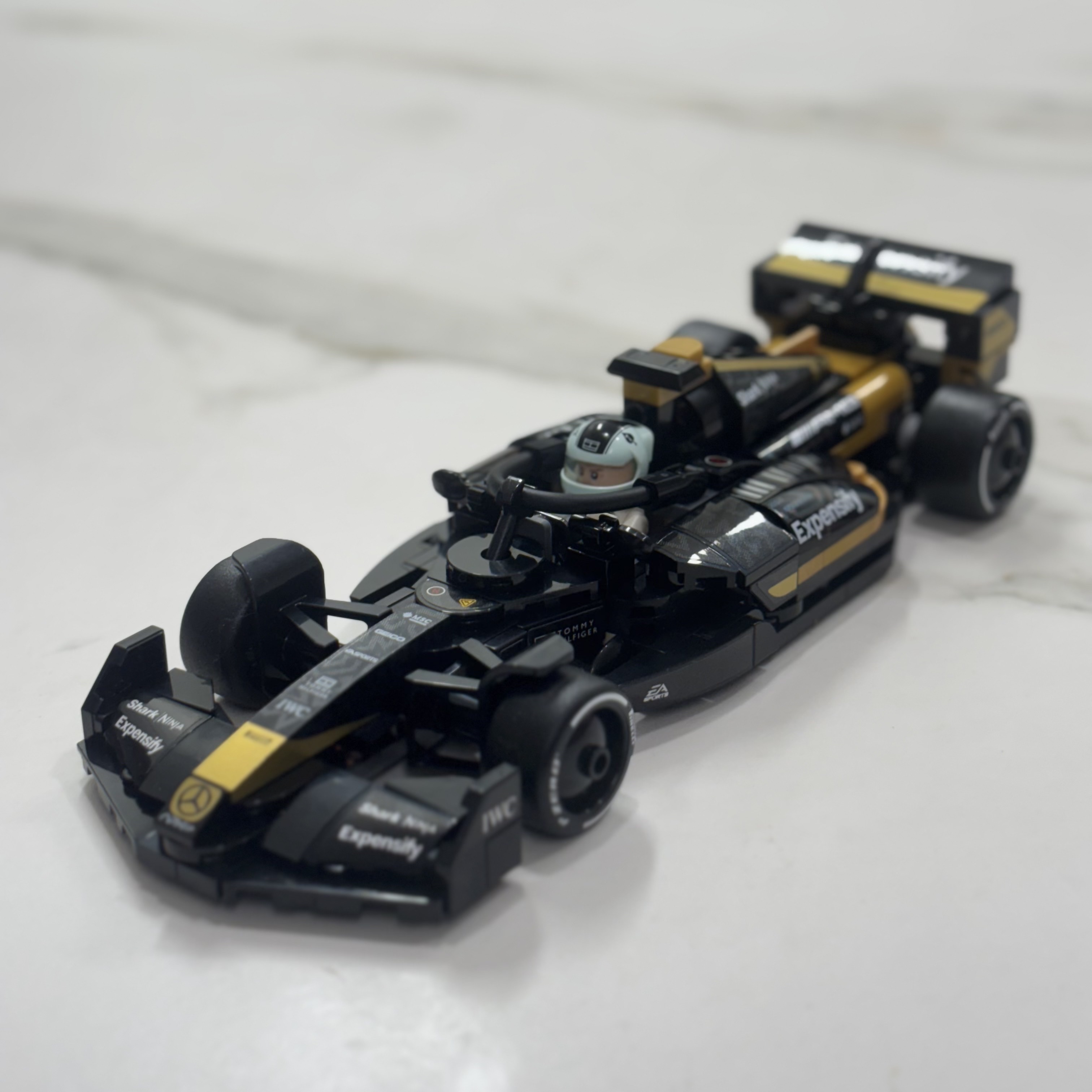 Lego Speed Champions APXGP Team Race Car from F1 The Movie 착용 스타일 - 4