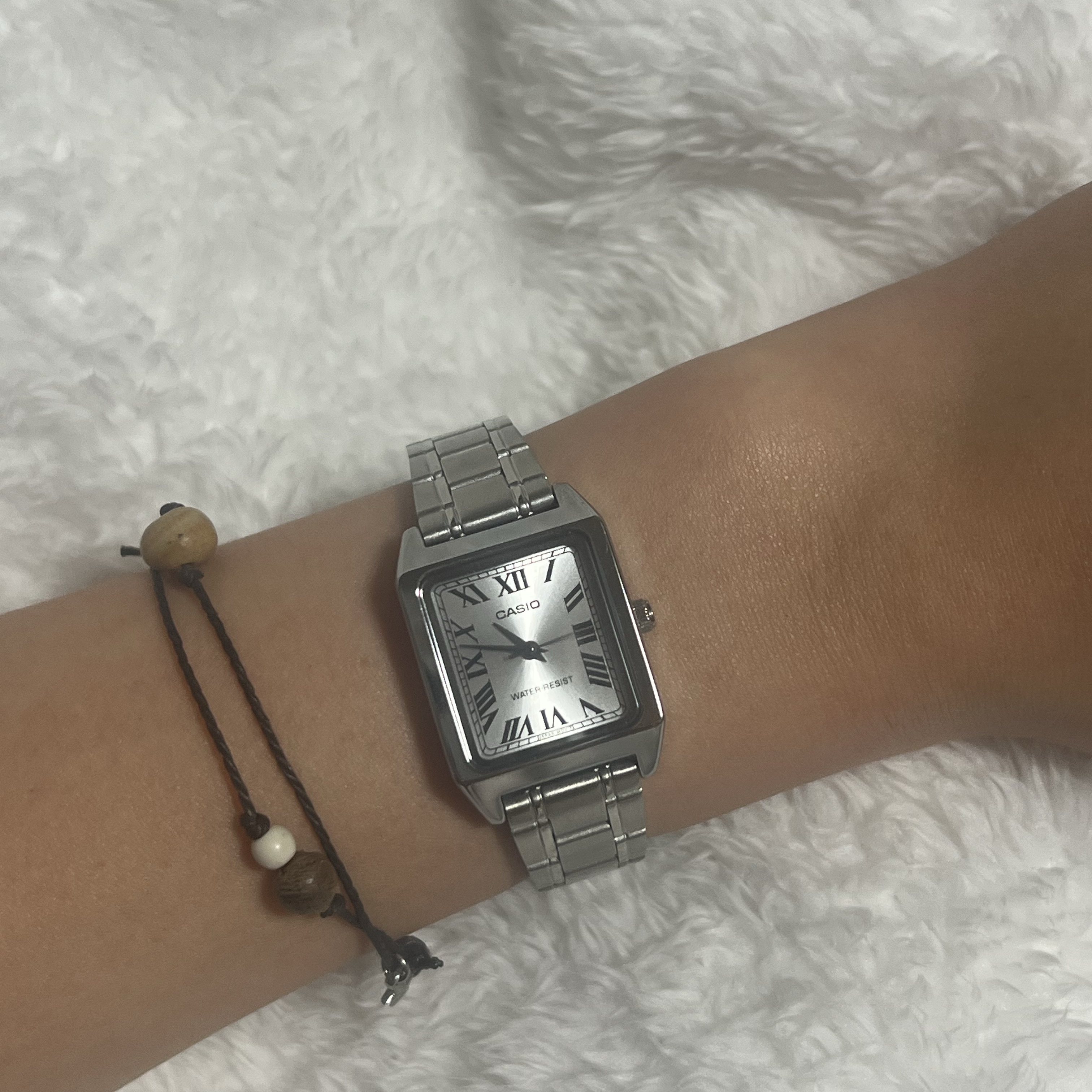 Casio LTP-V007D-7B 착용 스타일