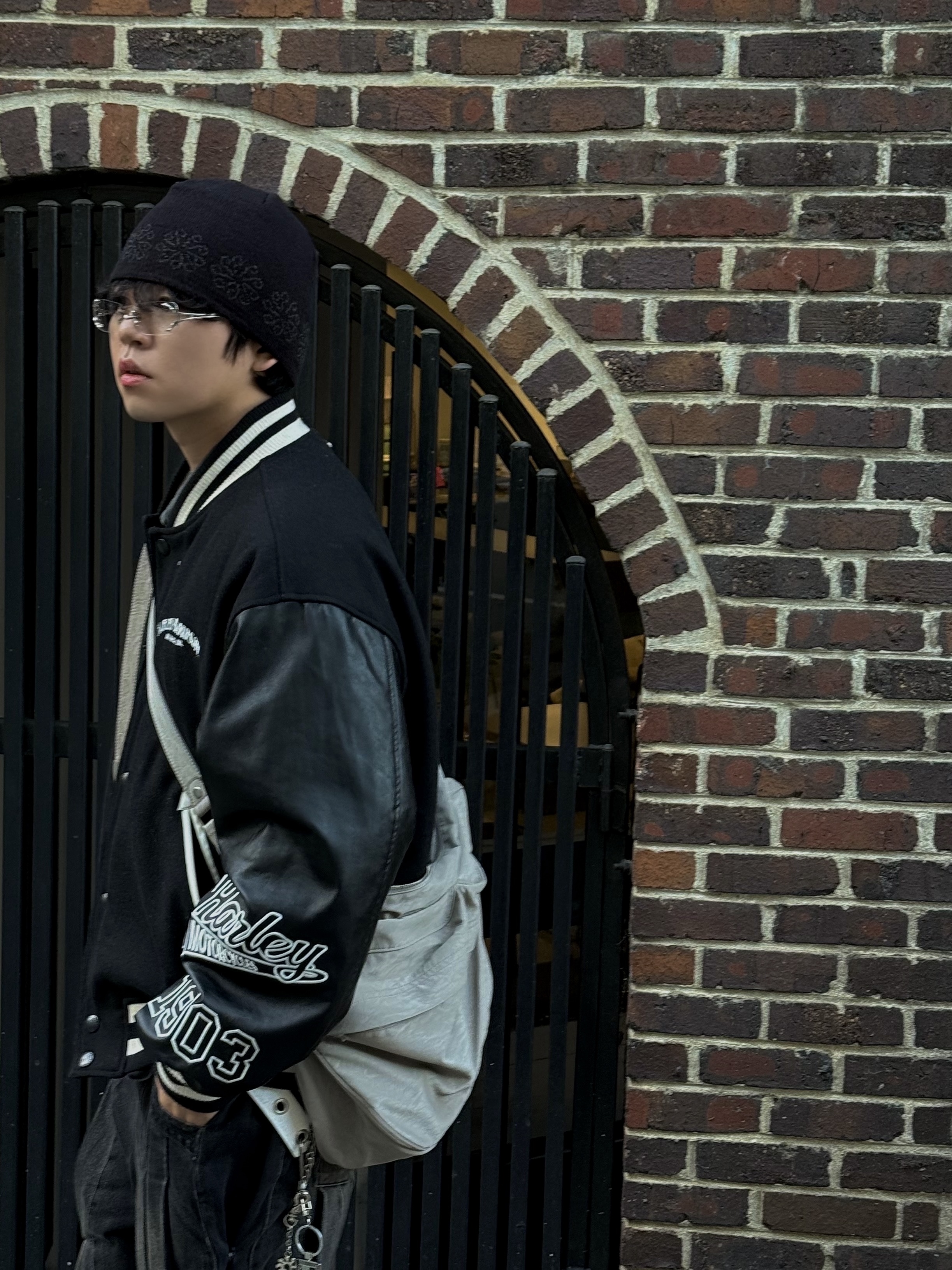 Dr. Martens x Rick Owens 1460 Quad Sole Mega Lace Boots Black, Gentle Monster Mosh 02 Silver Clear 착용 스타일 - 5