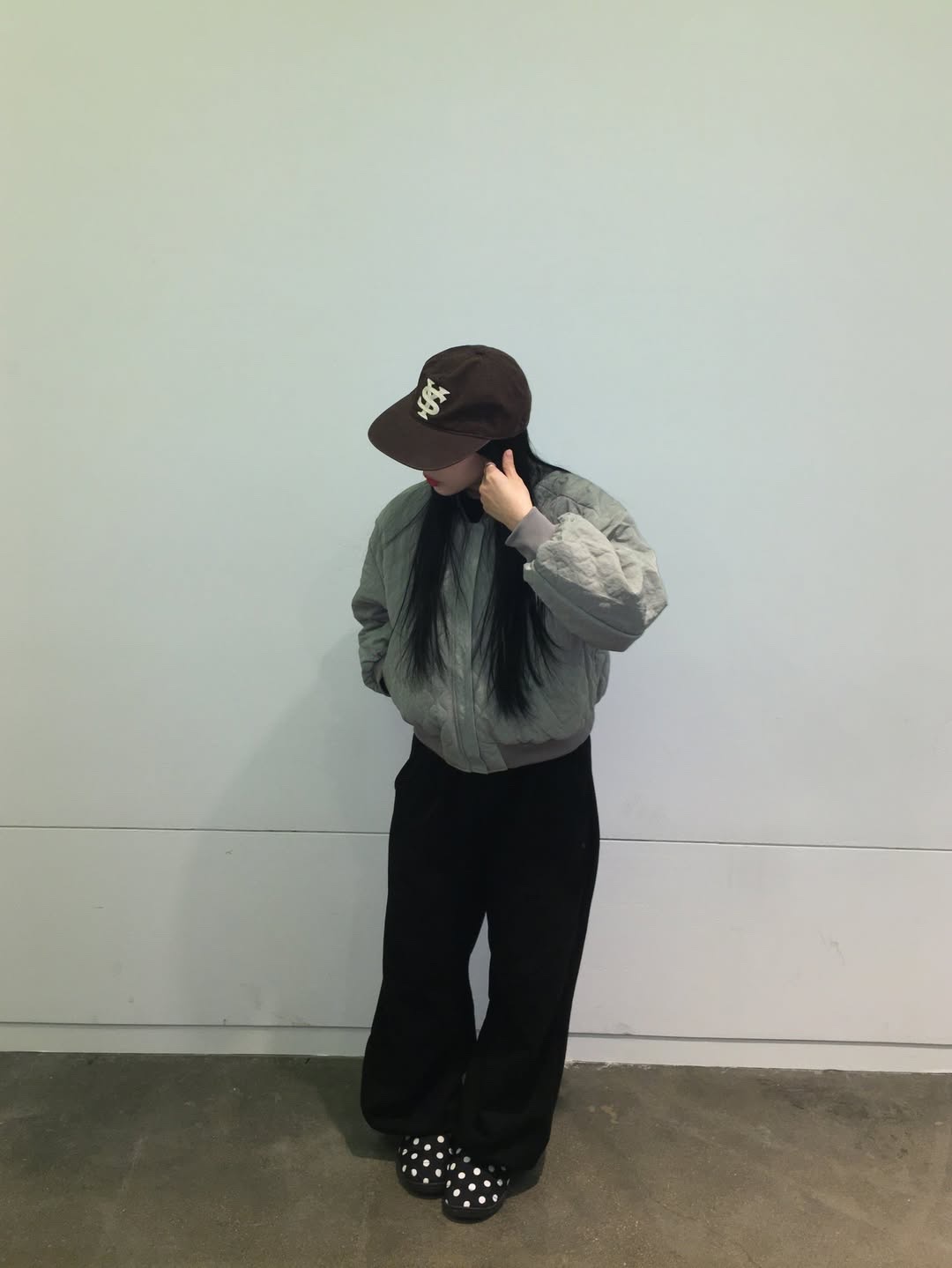 Sunday Ceremony Sy Logo 5 Panel Cotton Cap - Brown 착용 스타일