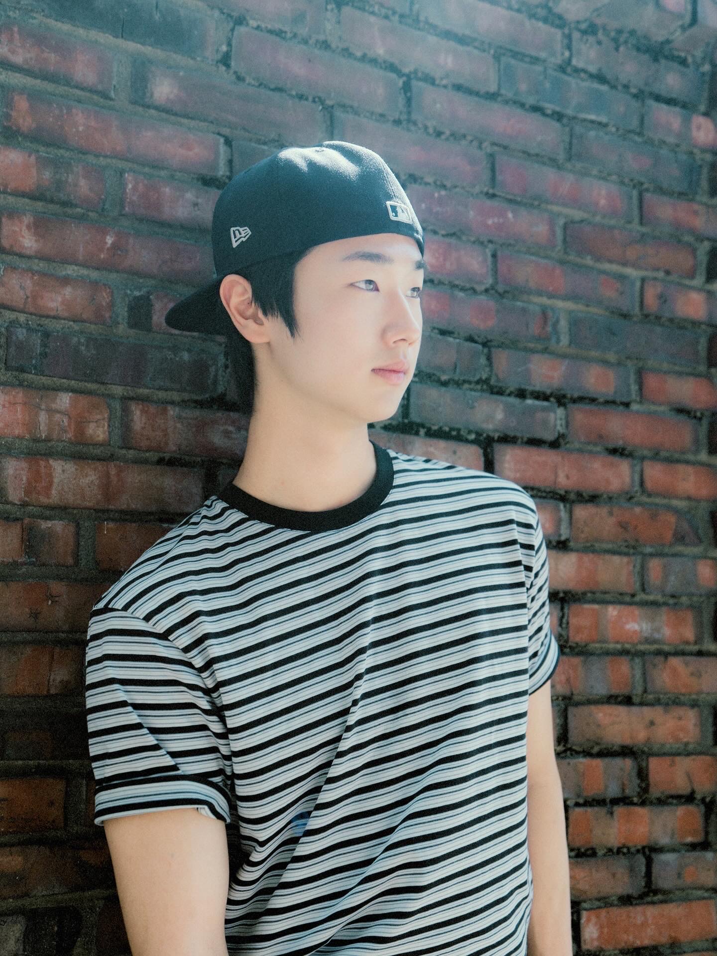 New Era 59Fifty MLB Authentic New York Yankees Game Navy 착용 스타일 - 1