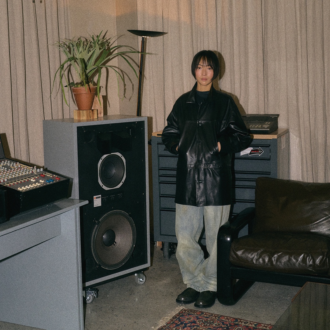Sunday Ceremony Sheep Leather Car Coat - Black, Sunday Ceremony Vintage Japanese Denim Jeans - Ageing Blue 착용 스타일