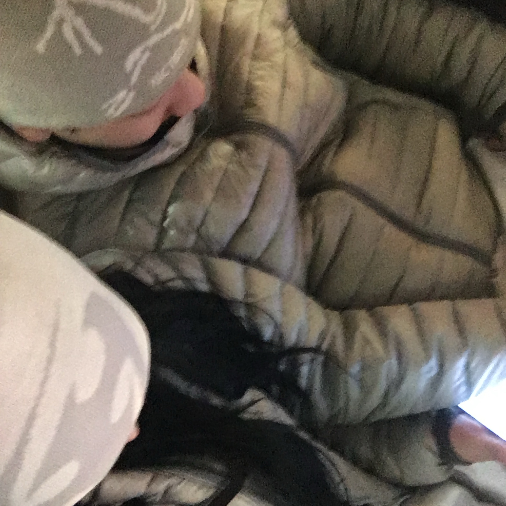 The North Face Borealis Bootie Black, Sansan Gear Logo Beanie White - 25SS 착용 스타일 - 3