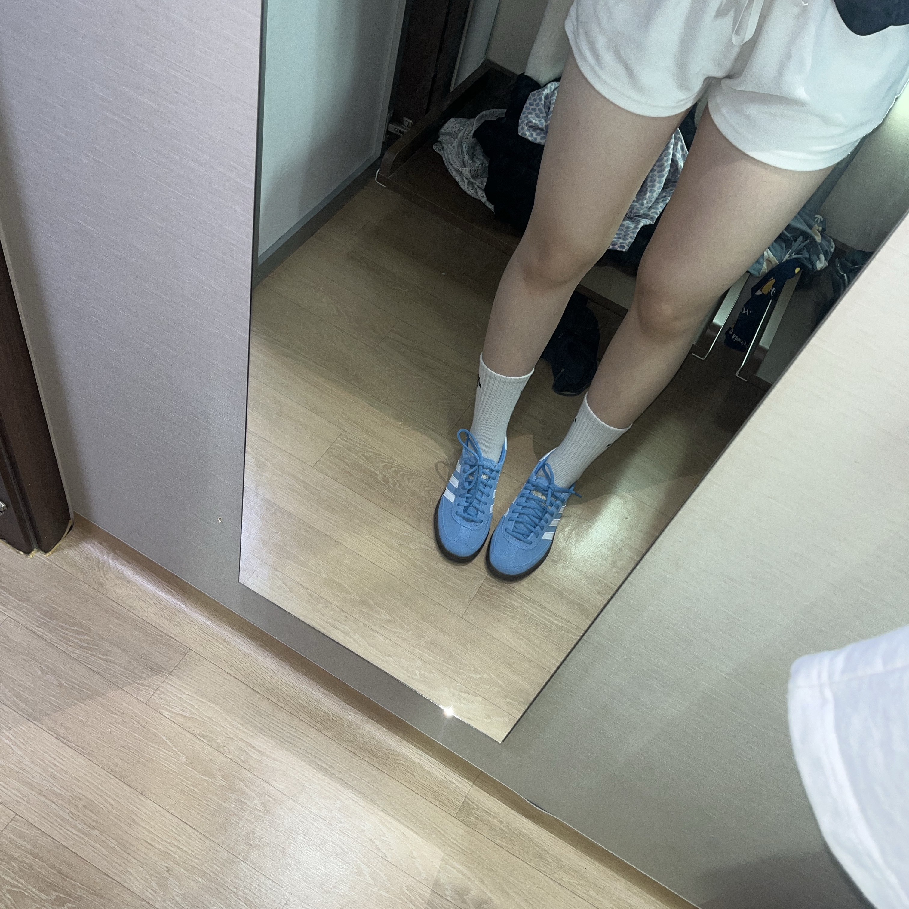 Adidas Spezial Handball Light Blue 착용 스타일 - 2