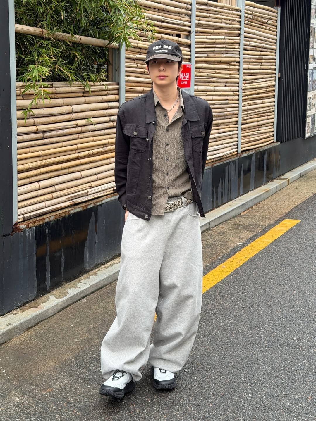Sunday Ceremony Vintage Washed 5 Panel Cotton Cap - Black 착용 스타일