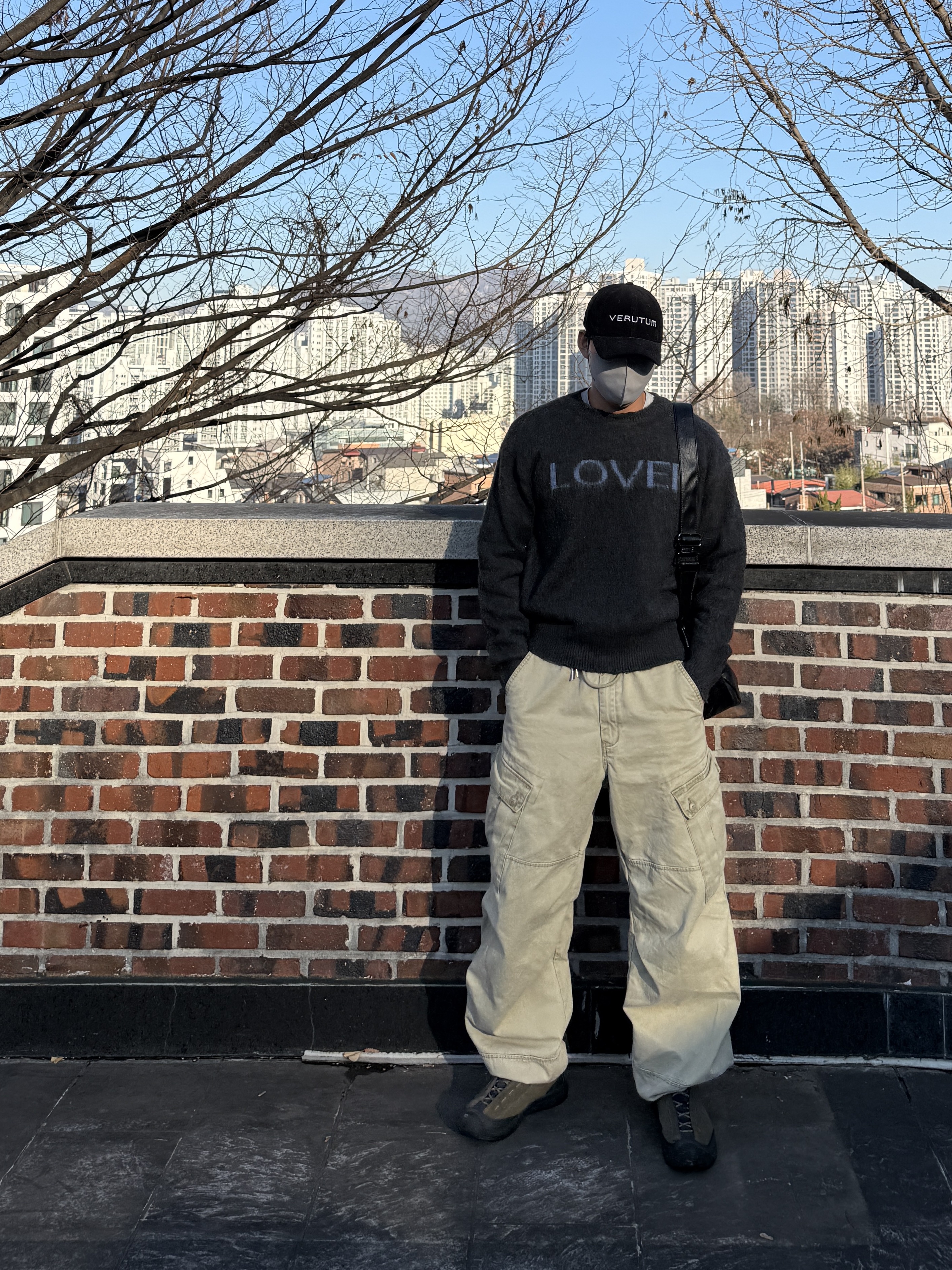 Keen x Eastlogue Jasper Rocks Sneakers Scarab Arctic, VERUTUM BC009 FL Front Logo Cap Black 착용 스타일 - 1