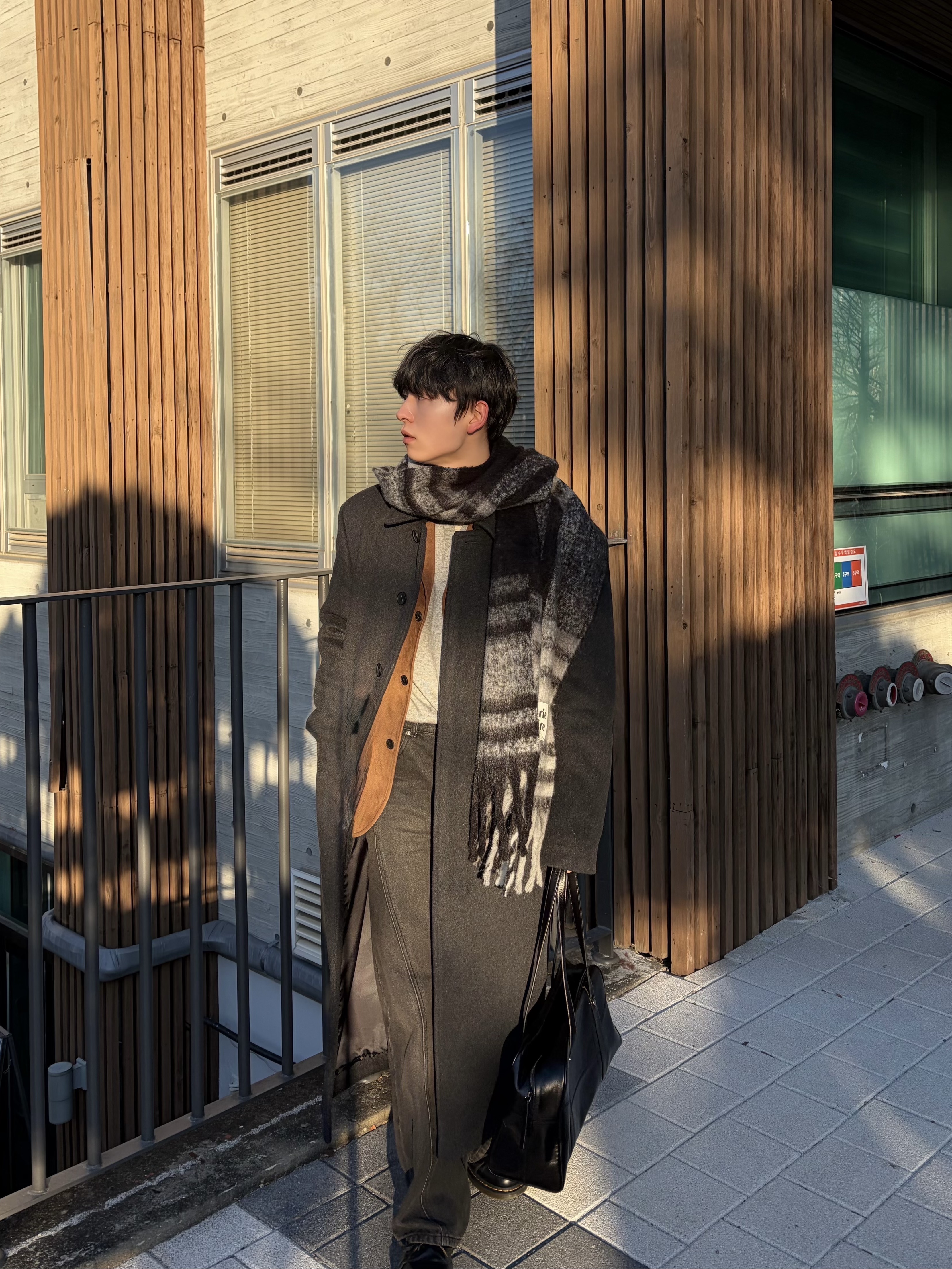 Dr. Martens 1461 Smooth Black 착용 스타일 - 3