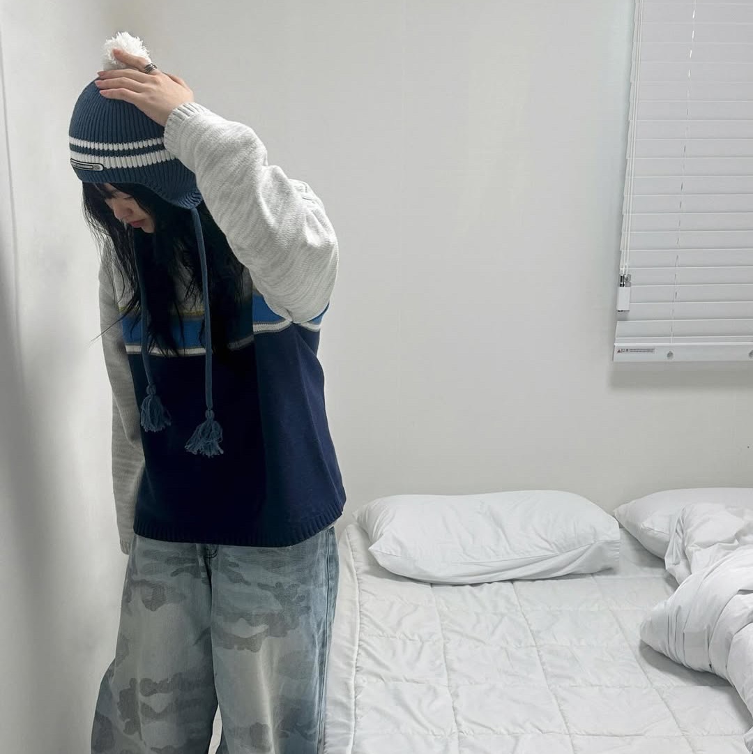 SPORT CHAMBER SC Glide Knit Hoodie Navy, SPORT CHAMBER Route Earflap Beanie Navy 착용 스타일 - 4