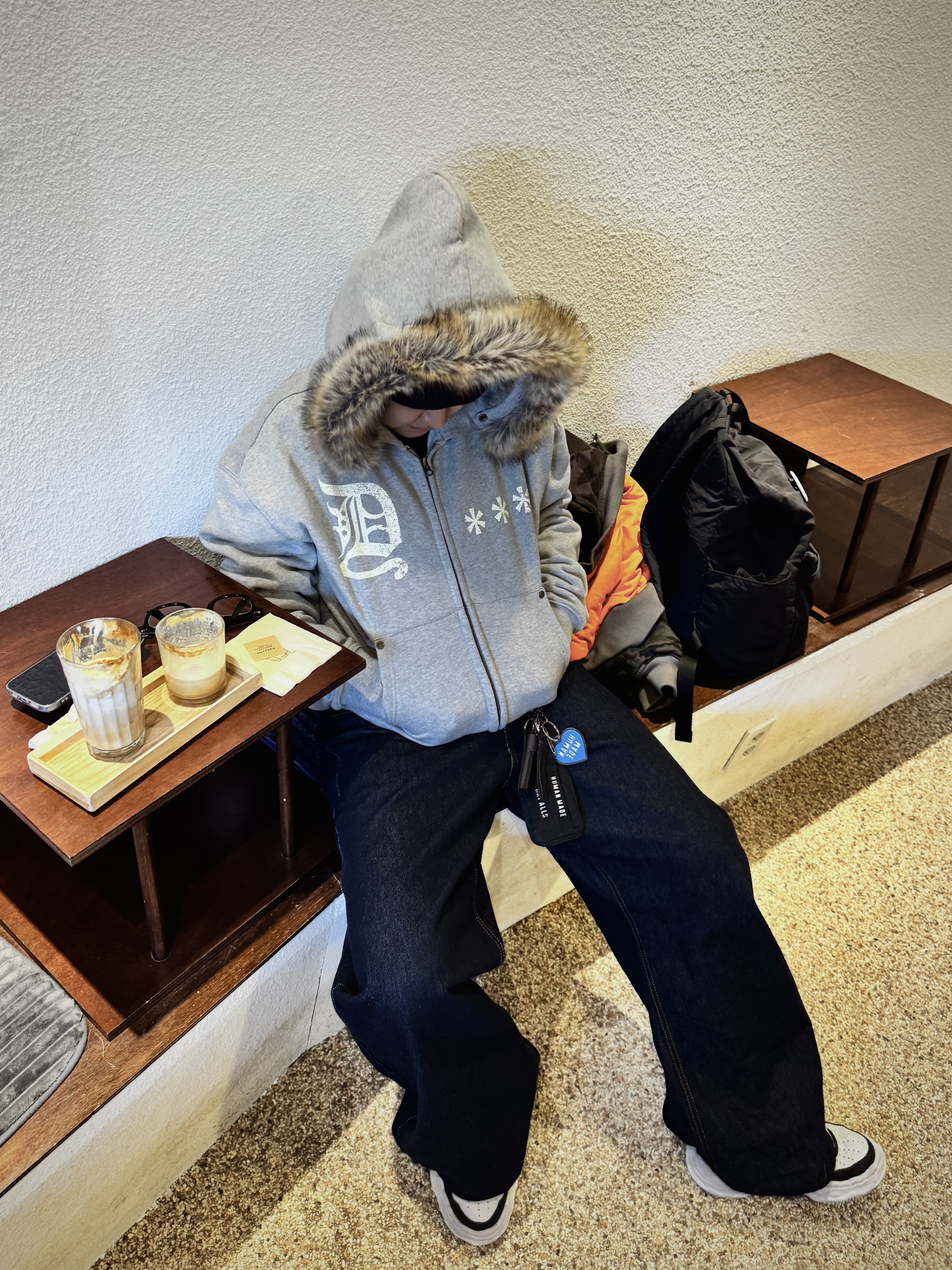 Nff Heart Term Ring Black, AMOU Fur Hoodie Zip Up Gray 착용 스타일 - 2