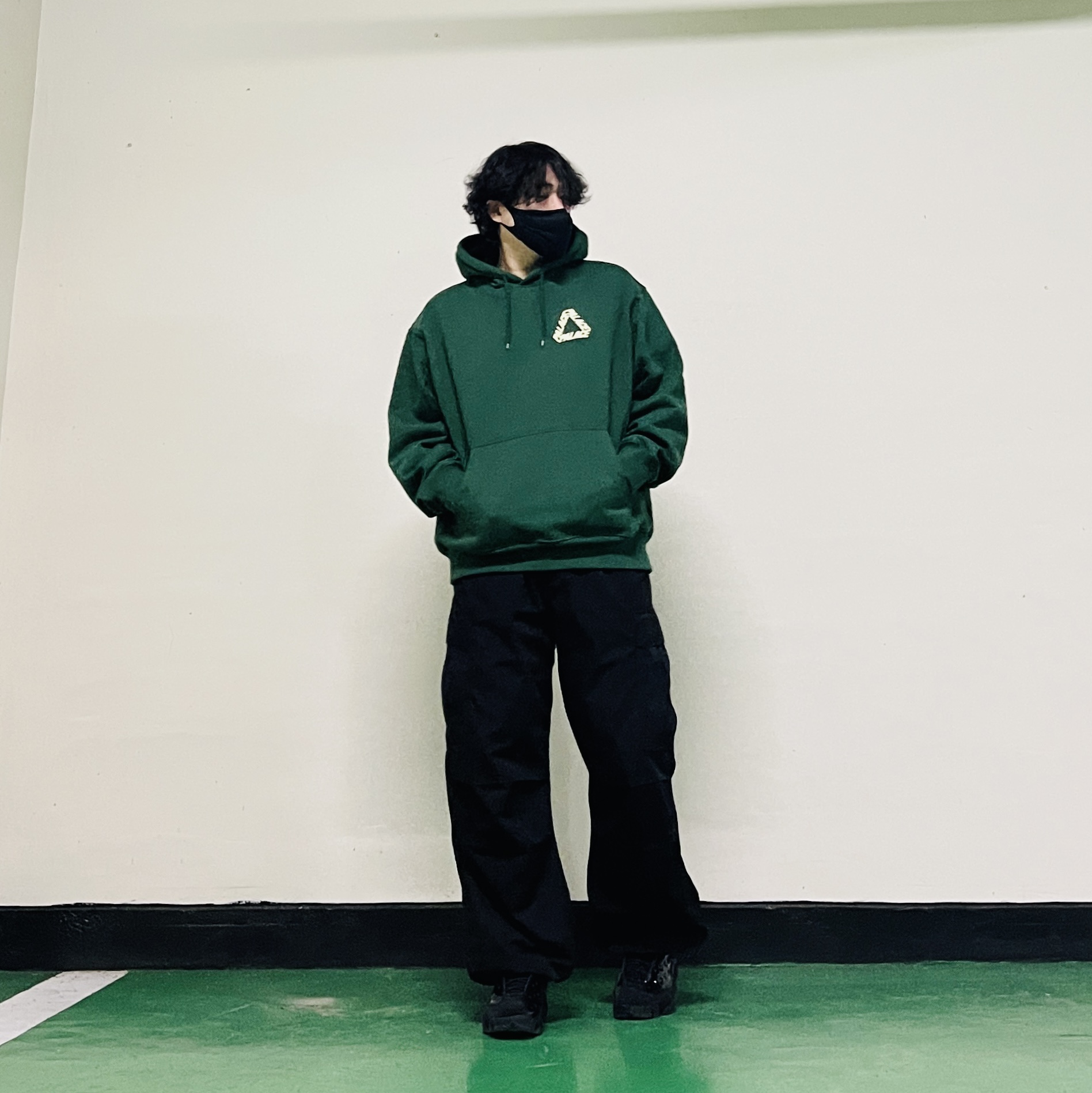Palace P 3 Print Hood Racey Green - 25FW, Jordan 13 Retro Cap and Gown 착용 스타일 - 1