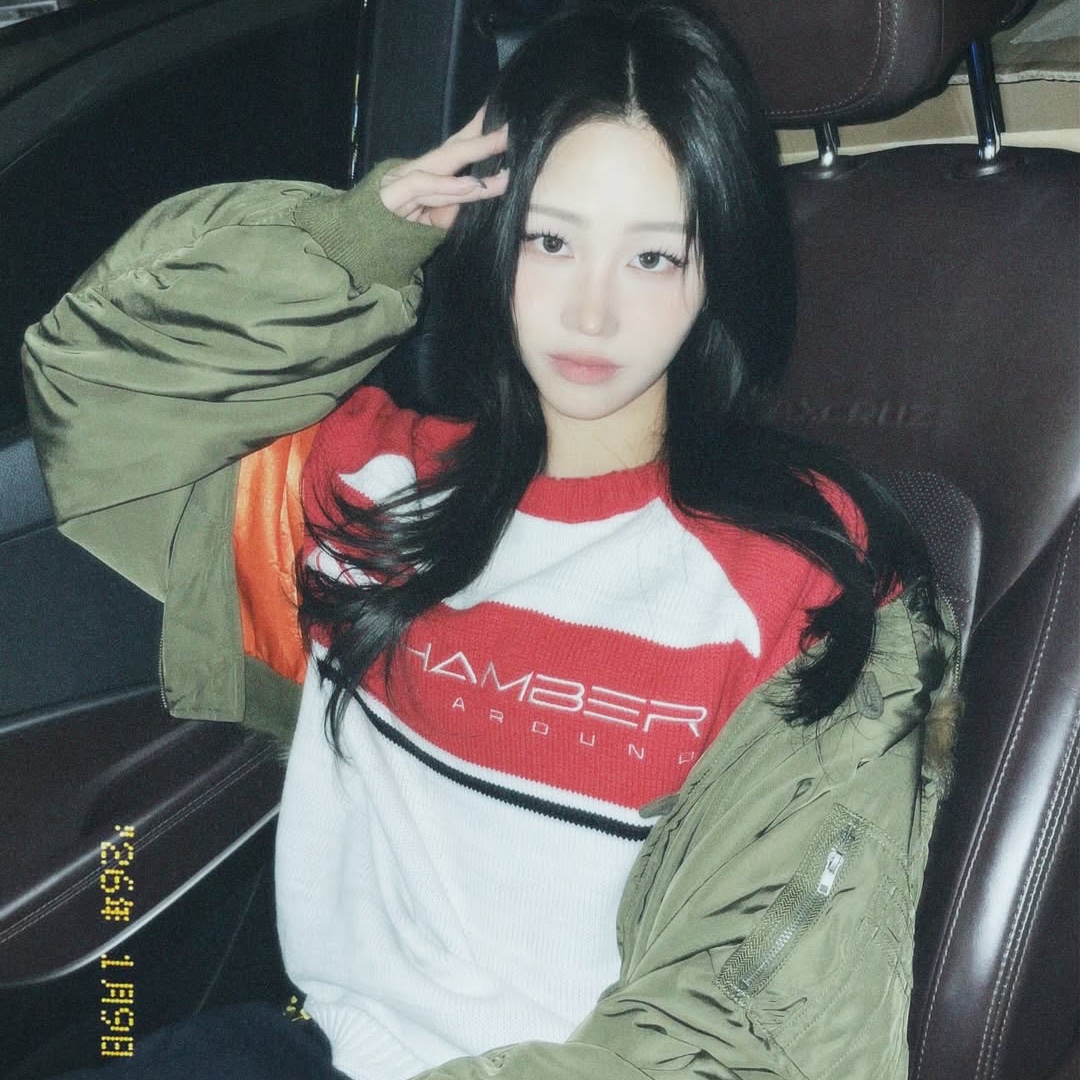 SPORT CHAMBER x Coca-Cola Sweater Red 착용 스타일 - 3