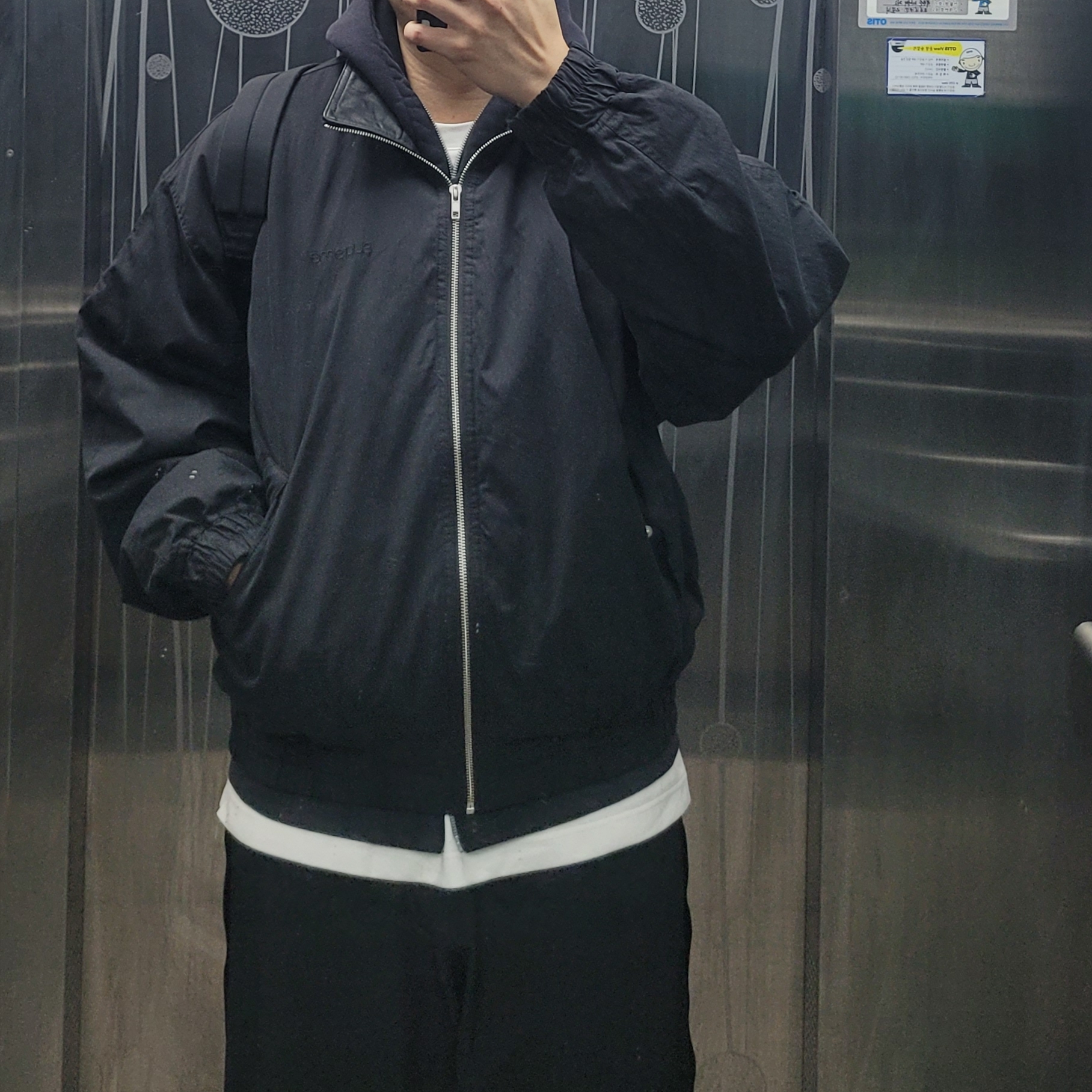 Supreme Leather Collar Utility Jacket Black - 25SS 착용 스타일 - 2