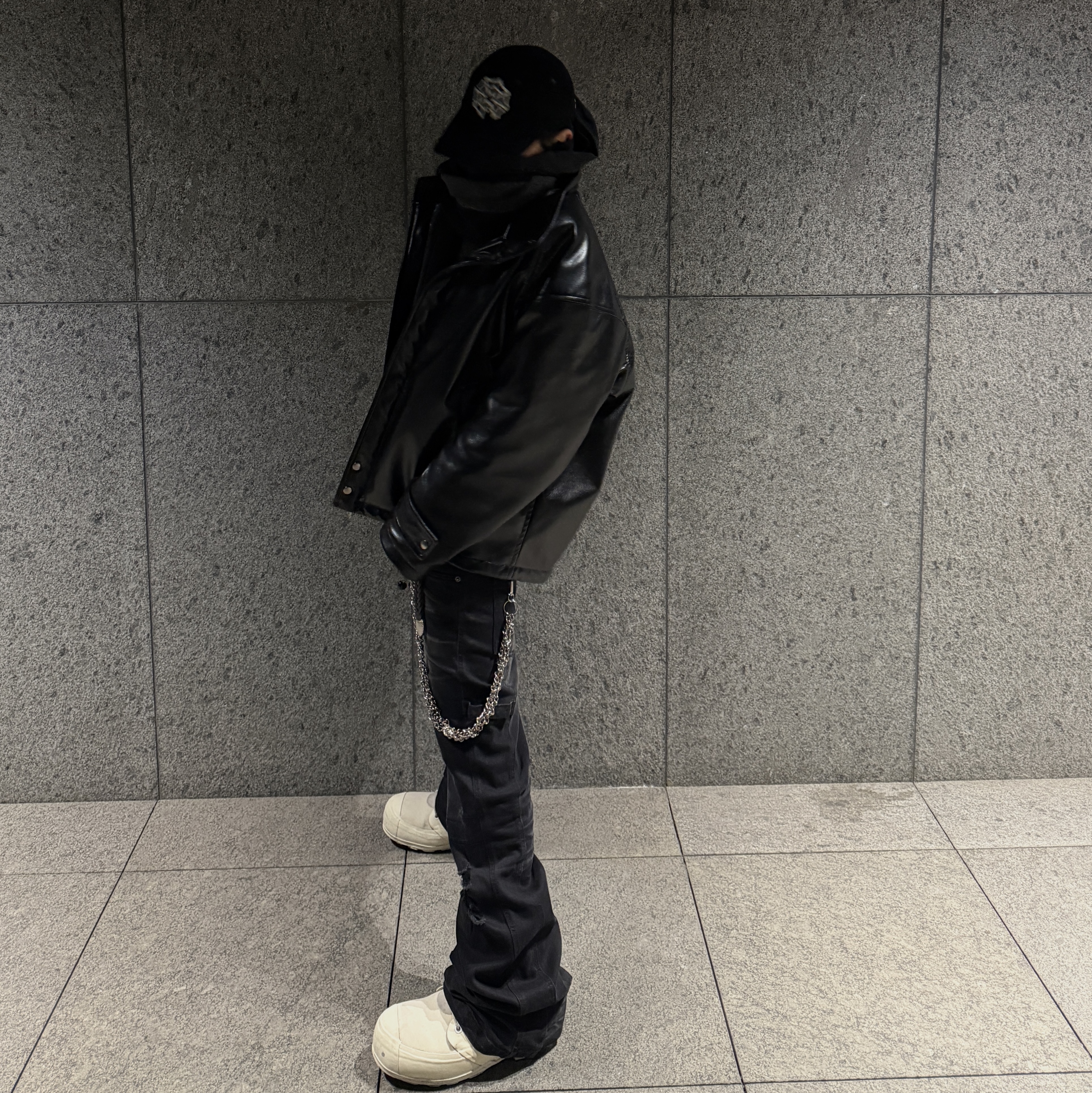Customellow Hed Mayner Faux Leather Padded Parka Black 착용 스타일