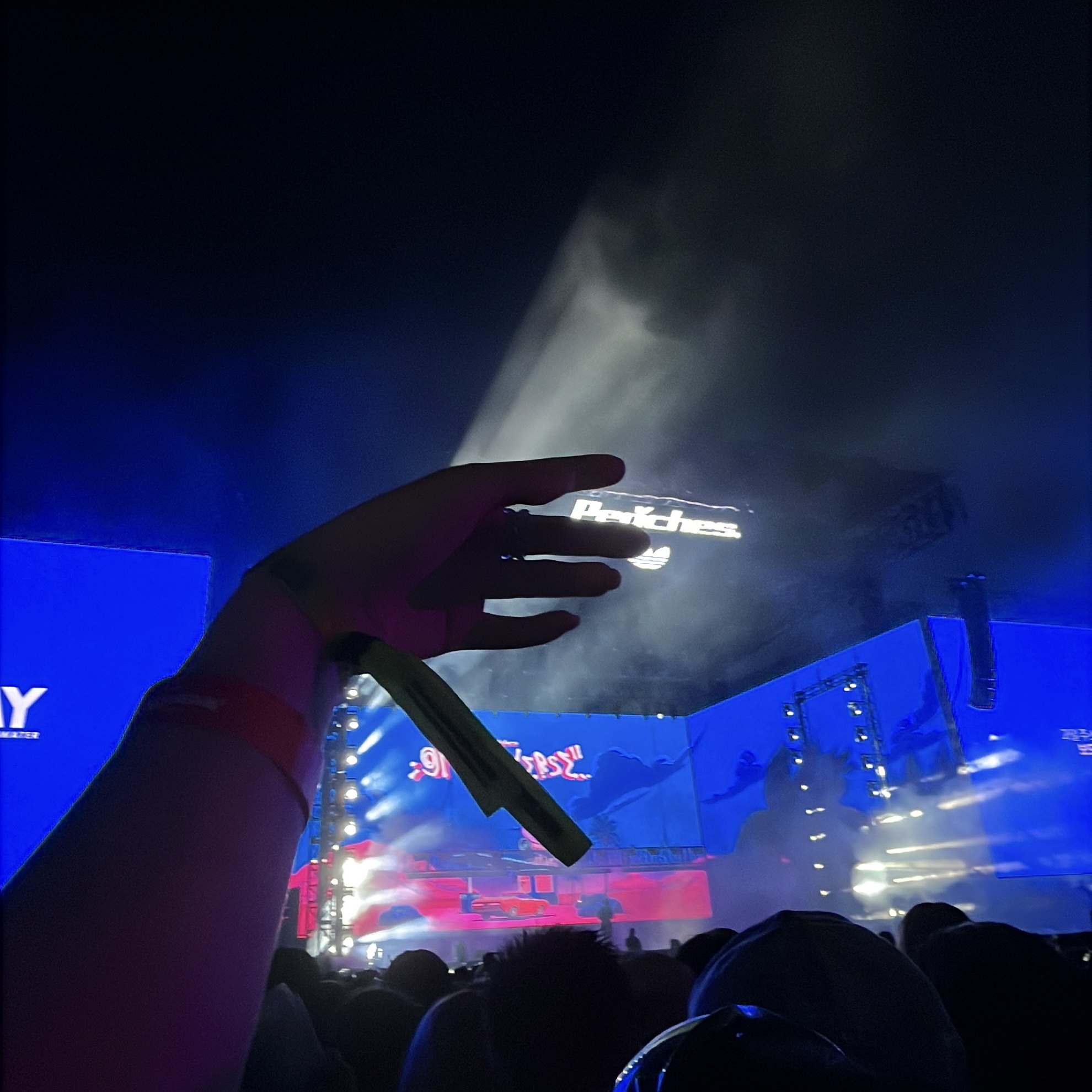 ONE UNIVERSE FESTIVAL 2025 Pre-sale Ticket (1 DAY PASS -  8/15) 착용 스타일 - 5