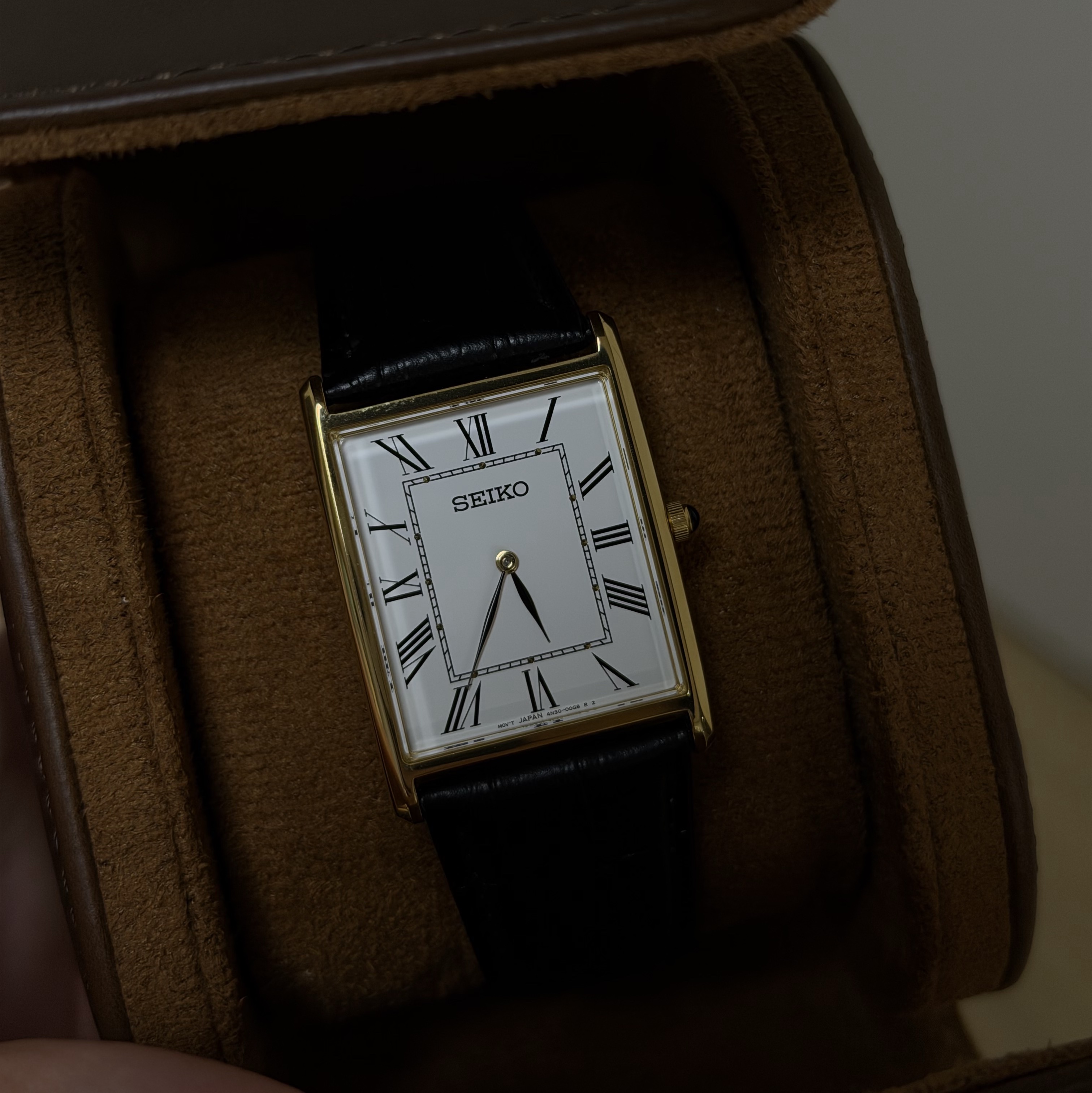 Seiko SWR052P1 Black 착용 스타일