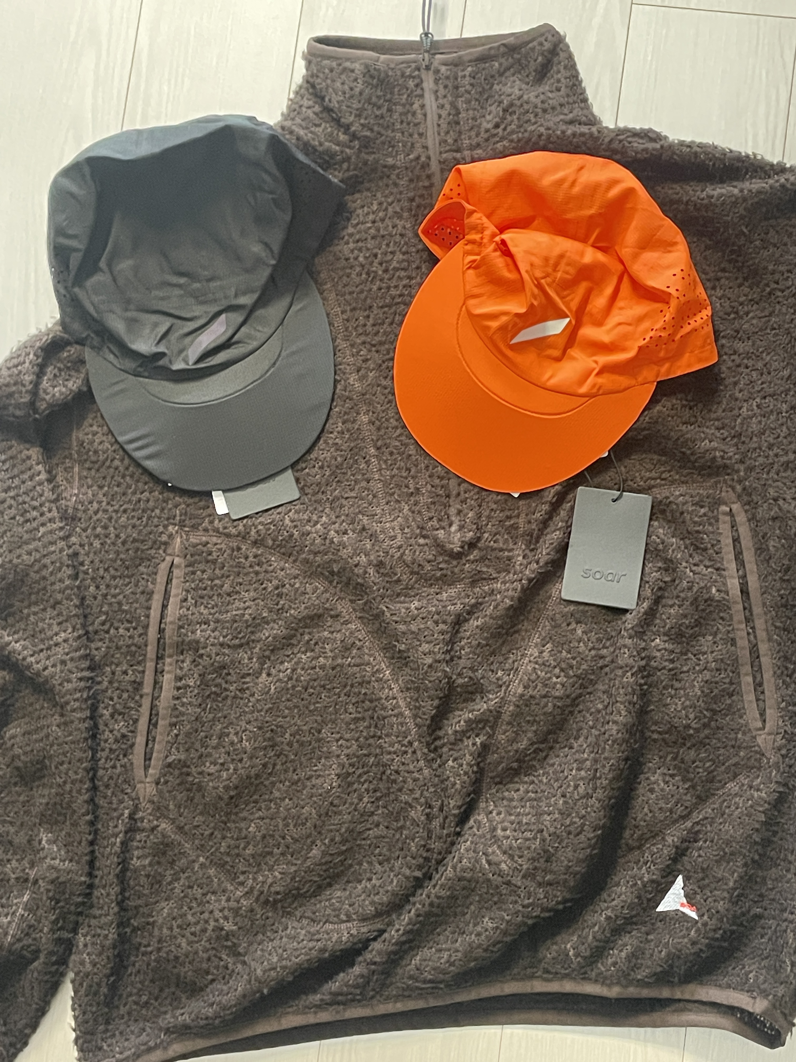 Soar Running Run Cap Charcoal 착용 스타일