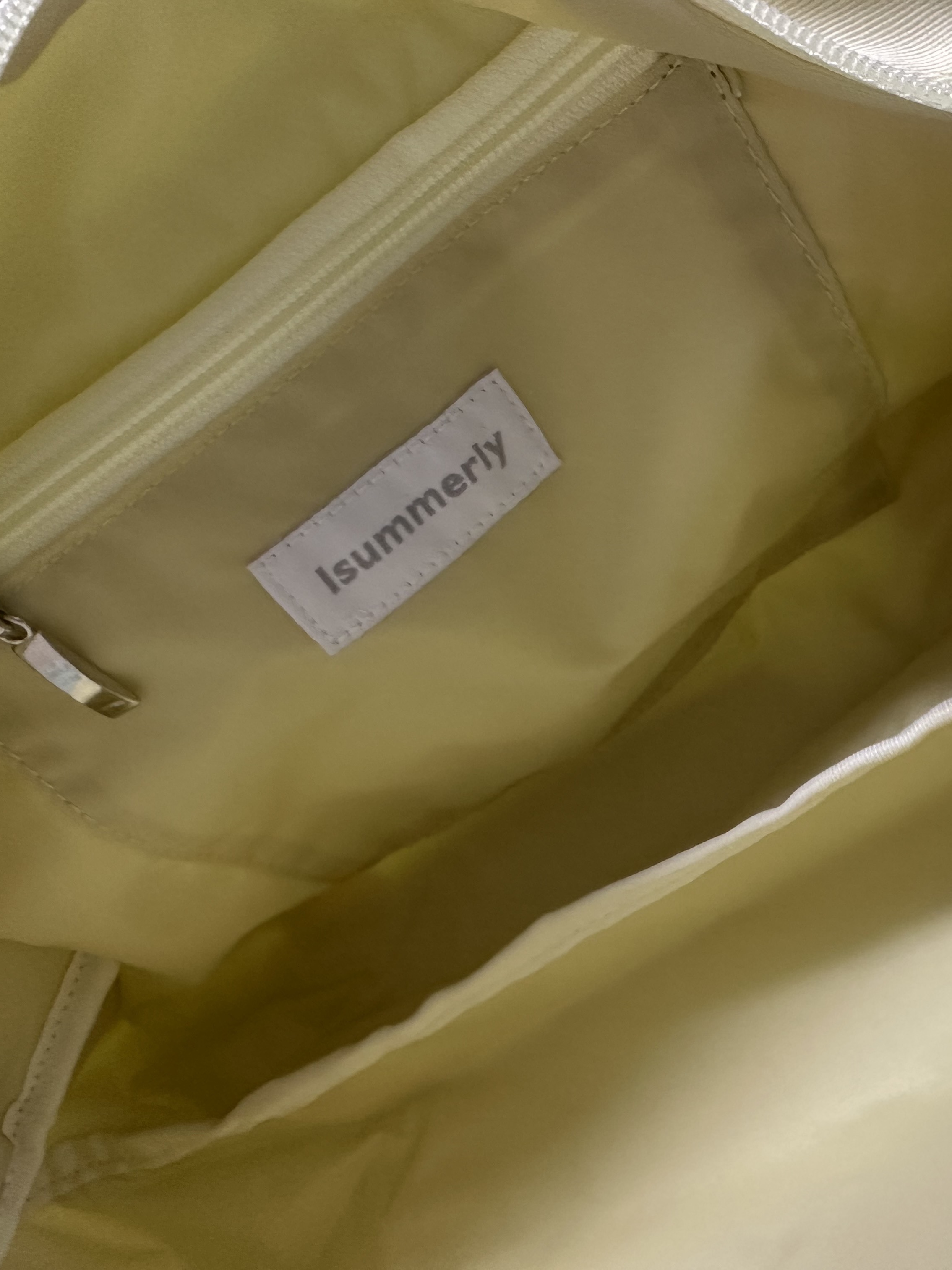 Isummerly Eternal Love Bag Yellow 착용 스타일 - 2