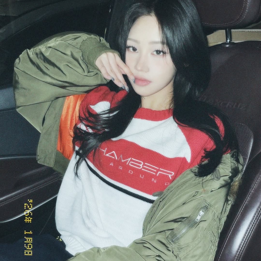 SPORT CHAMBER x Coca-Cola Sweater Red 착용 스타일 - 4