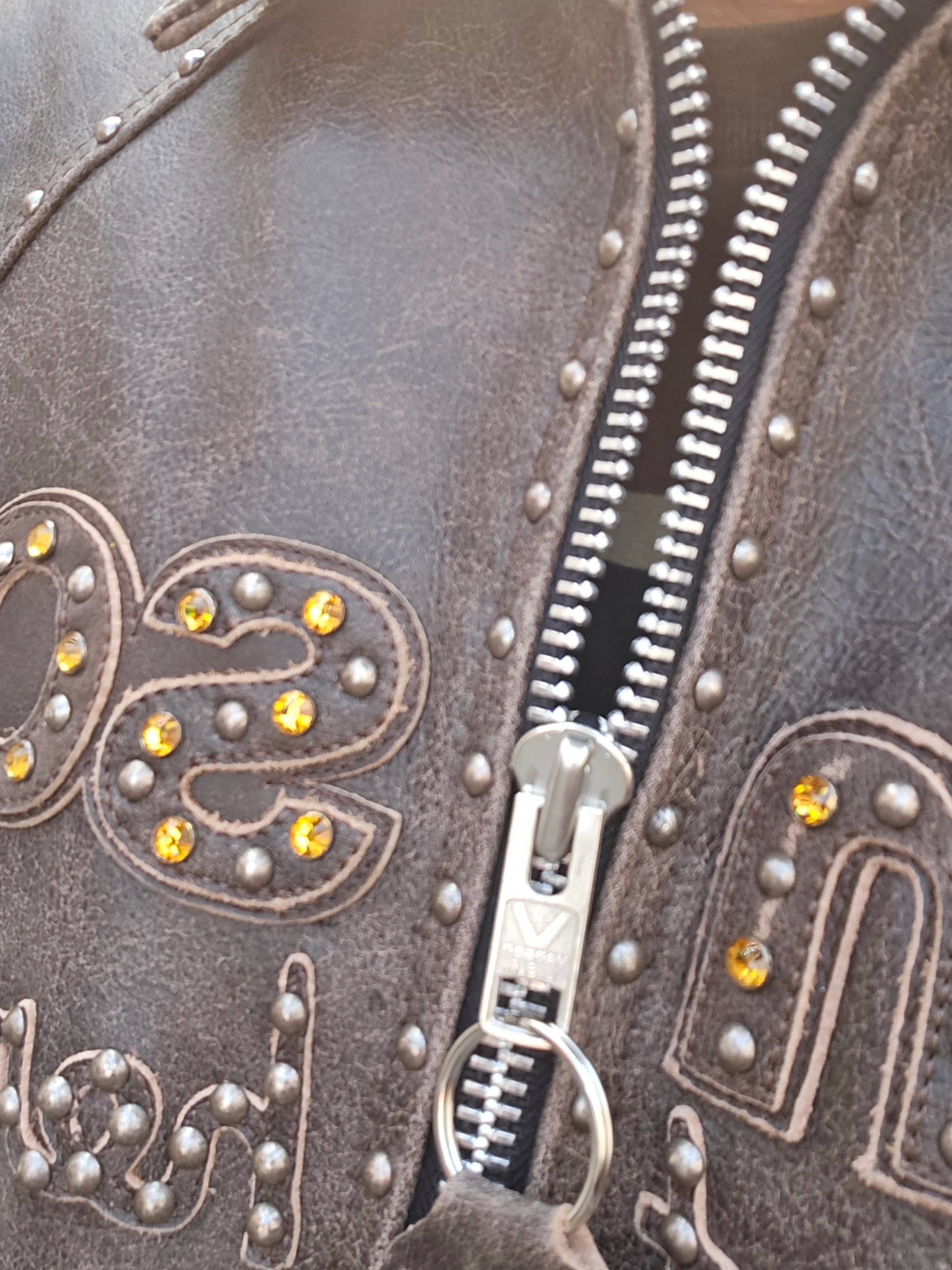 Supreme x Vanson Leathers x B.B. Simon Jacket Brown - 25FW 착용 스타일