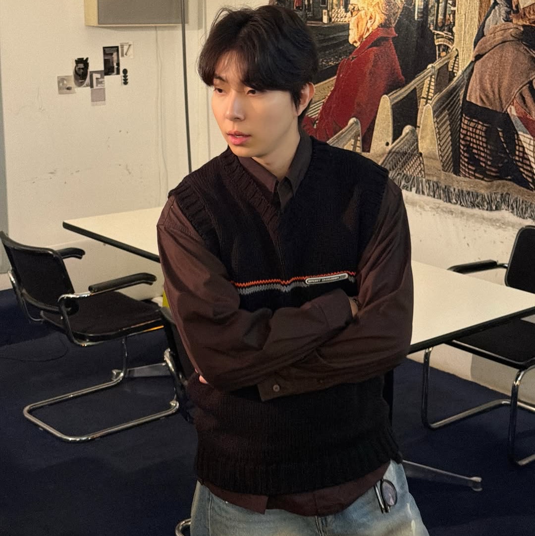 SPORT CHAMBER SC Circuit Knit Vest Black 착용 스타일 - 5
