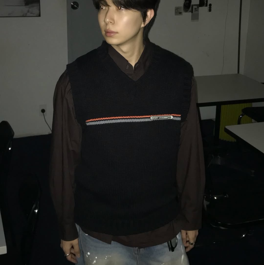 SPORT CHAMBER SC Circuit Knit Vest Black 착용 스타일 - 2
