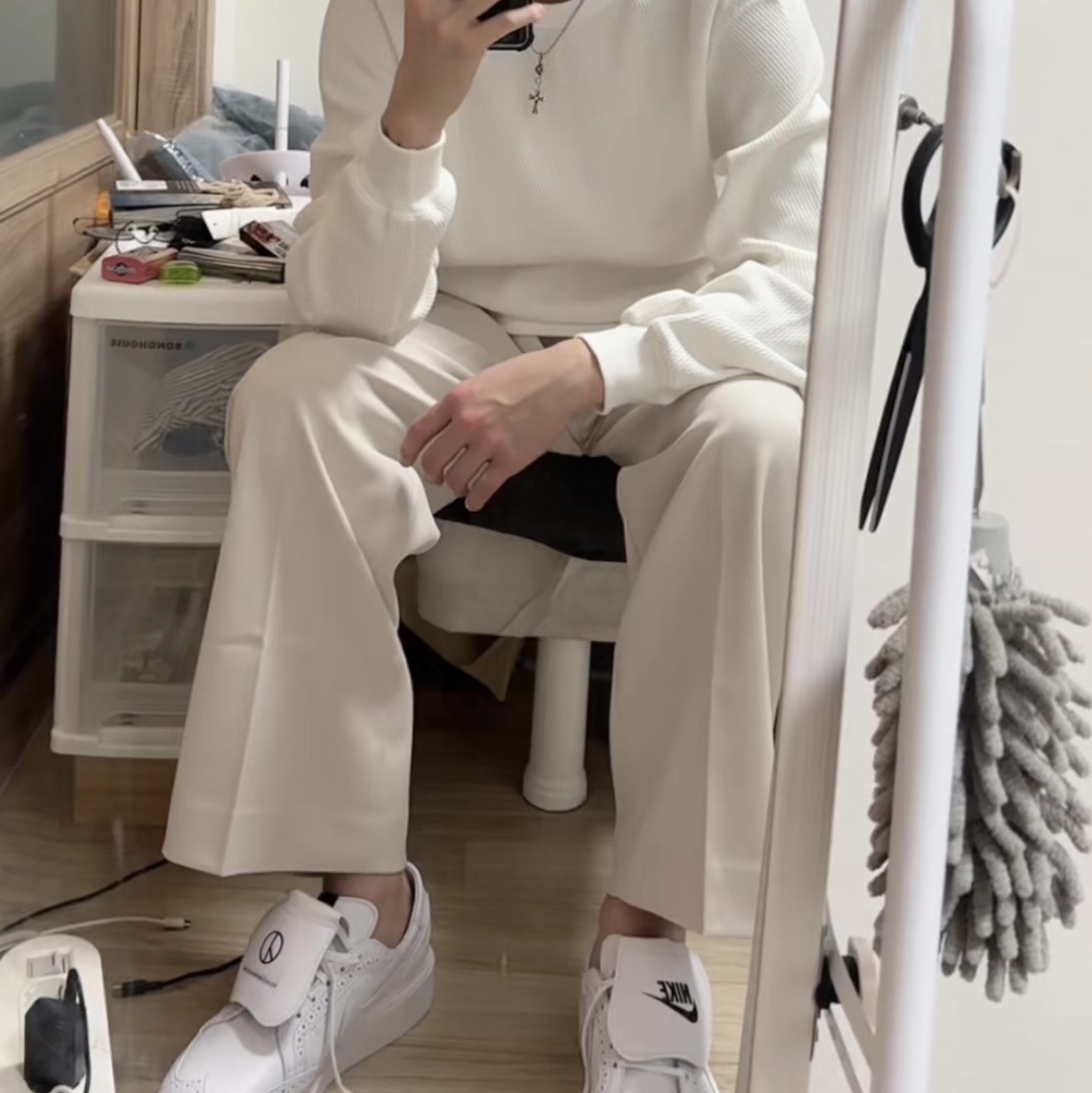 Nike x Peaceminusone Kwondo1 White, Hansroom Chrome Hearts One Ball Tiny Cross Charm 착용 스타일 - 2