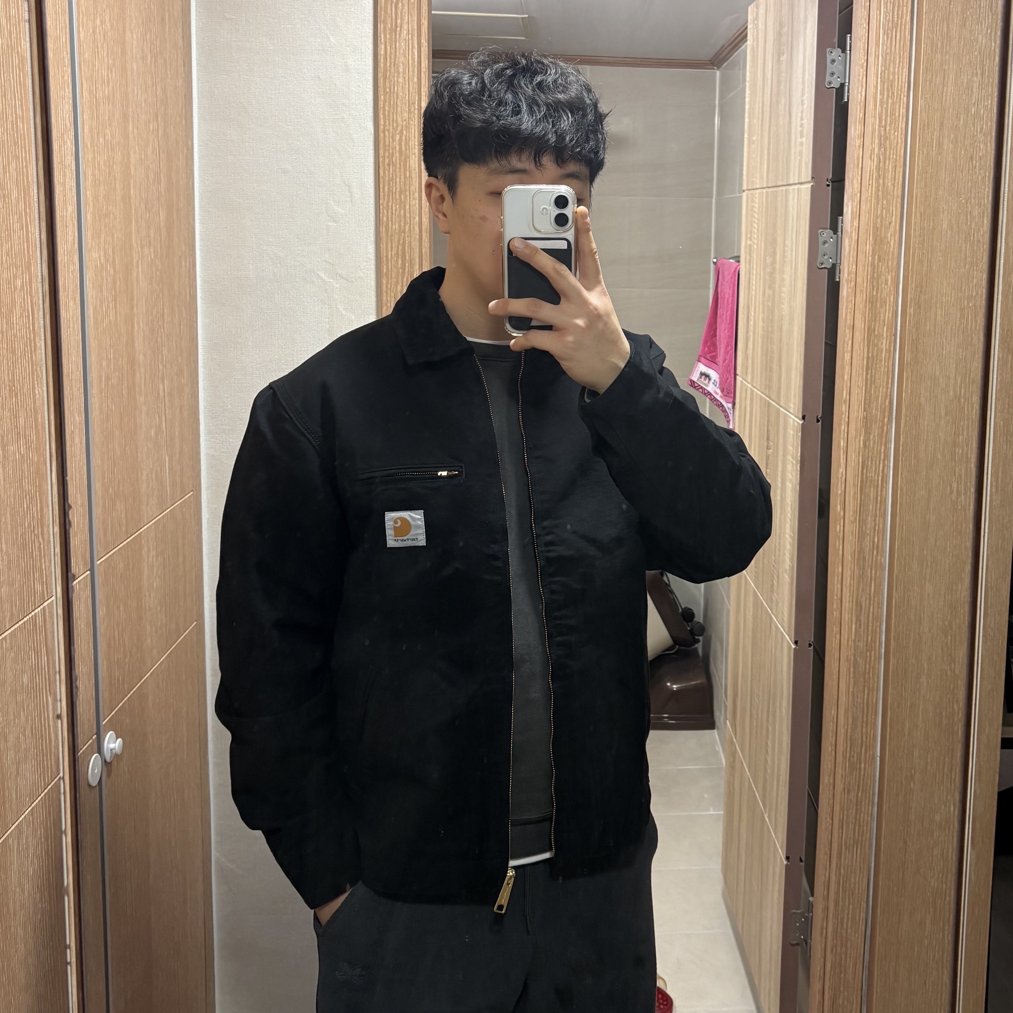 Carhartt WIP Detroit Jacket Black 착용 스타일
